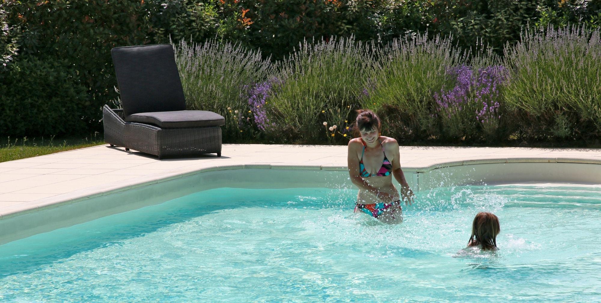 Vista Piscina Domaine le Muret