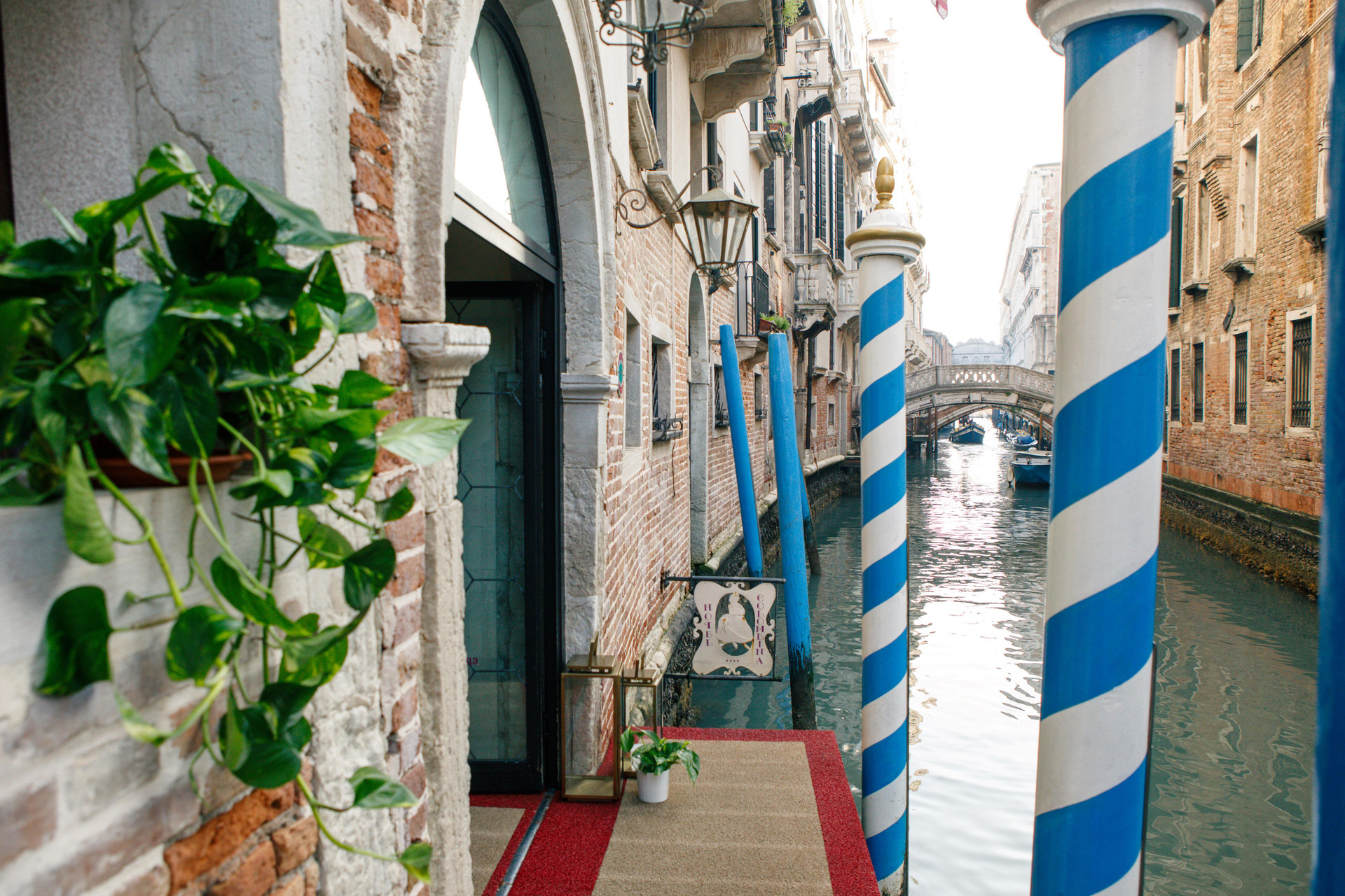 Vista Exterior Colombina Hotel