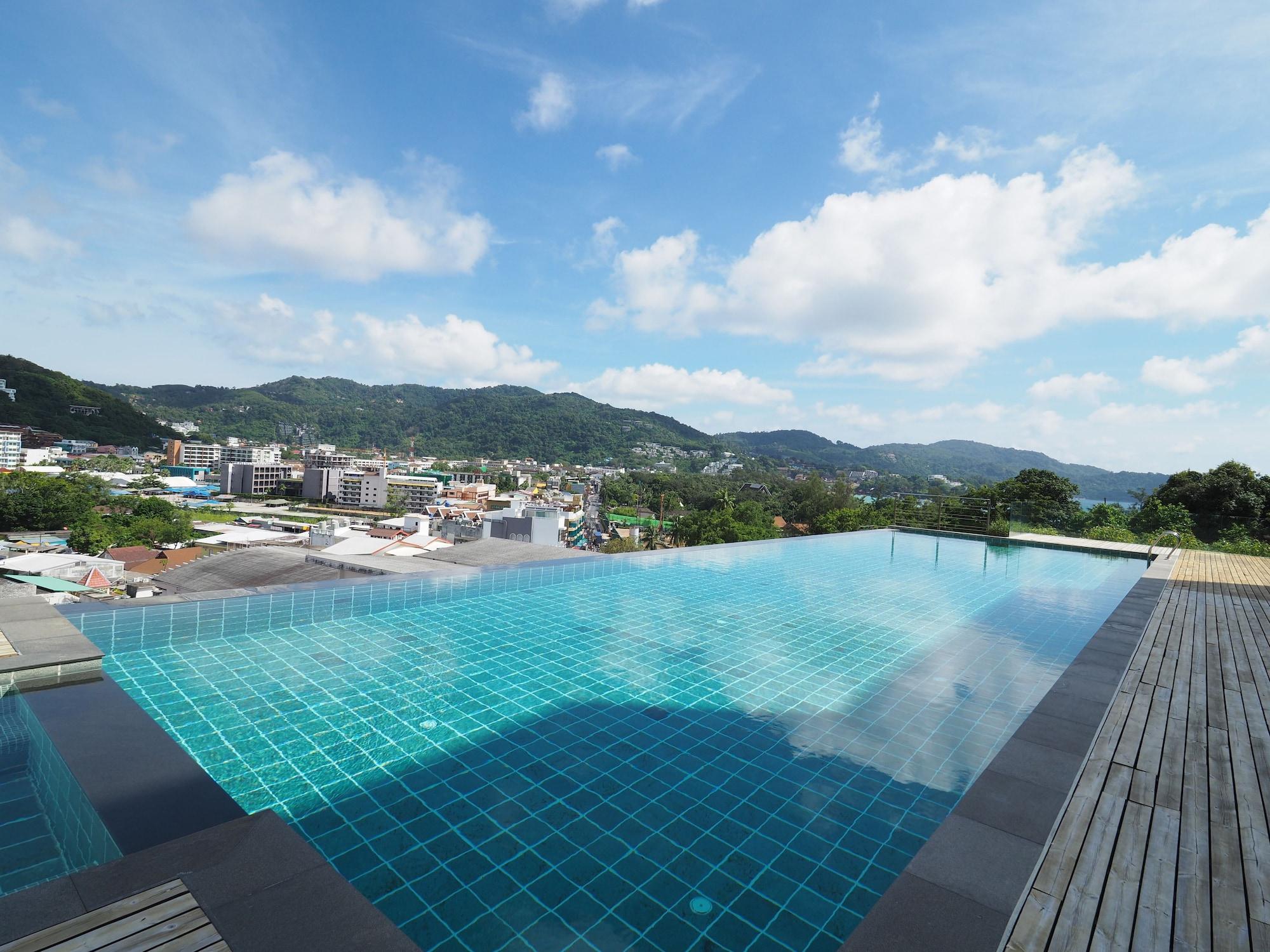 Vista Piscina Q Conzept Condominium