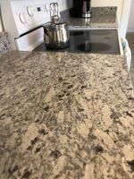 Alquiler Vacacional - Immaculate Cottage in the Historic District.  Quiet street, large fenced yard.