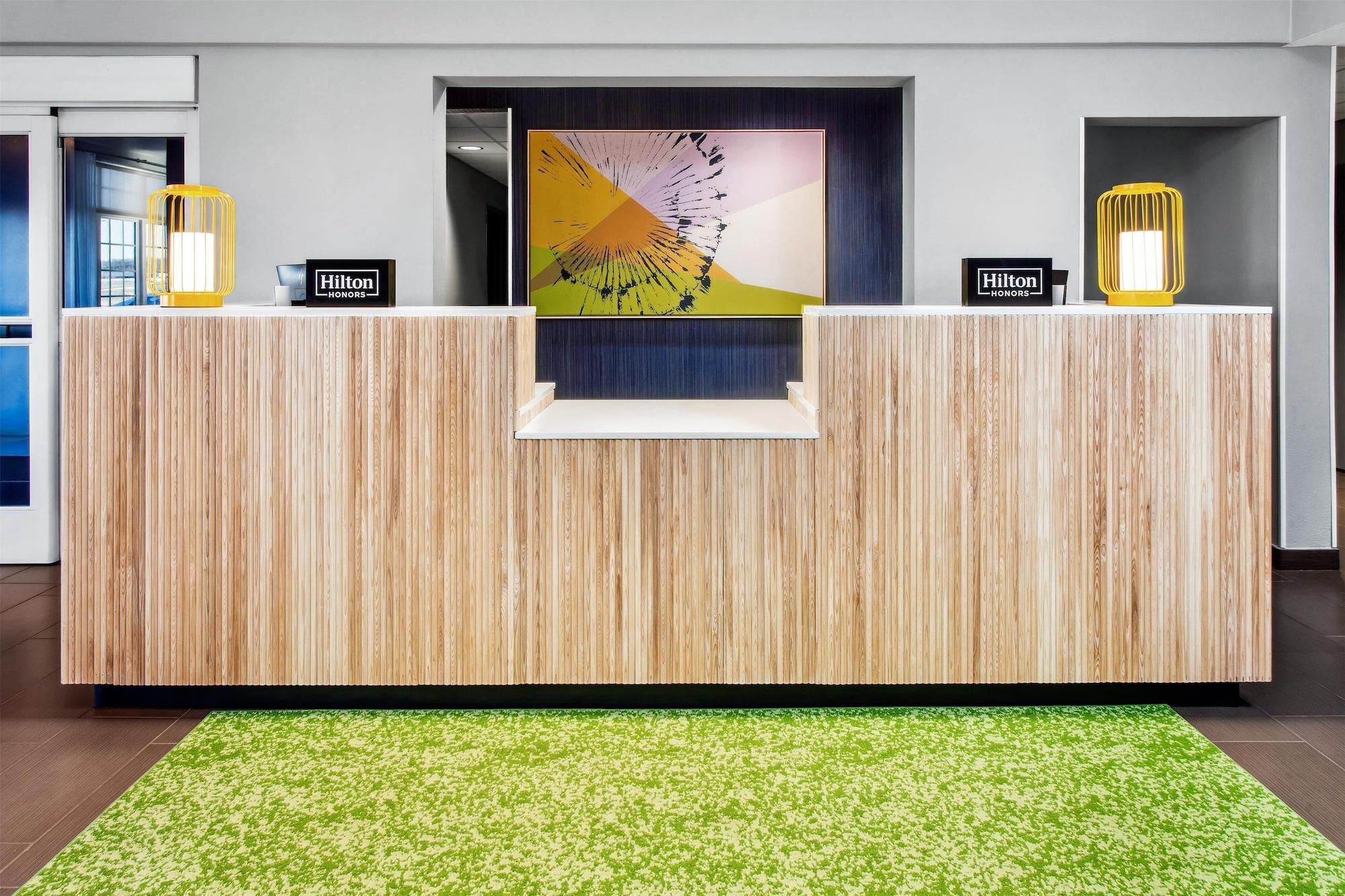 Vista Lobby Spark by Hilton Rochester South