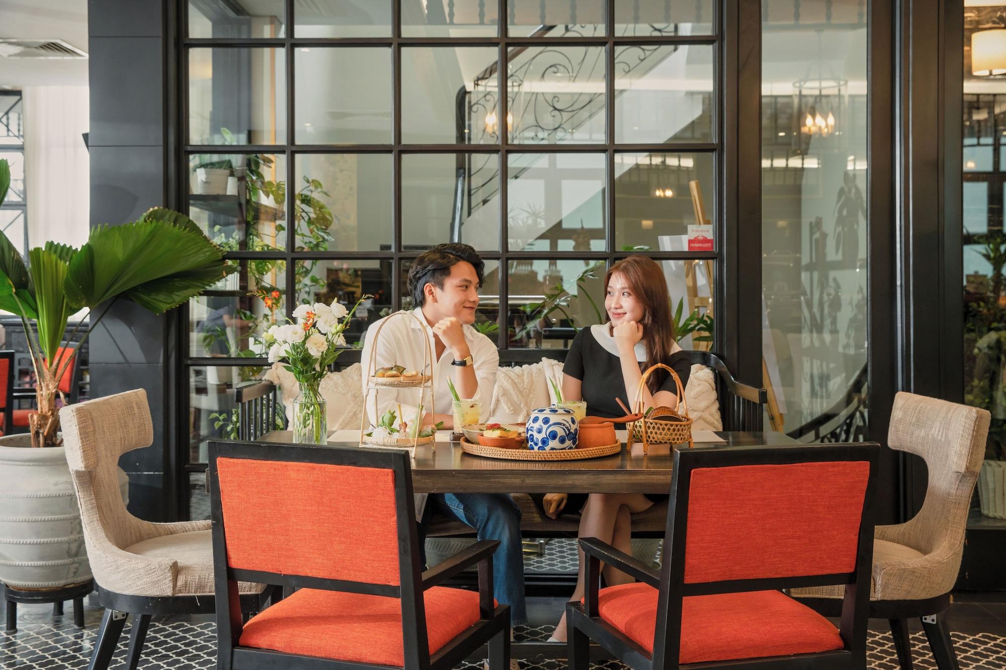 Restaurant Sanouva Danang Hotel