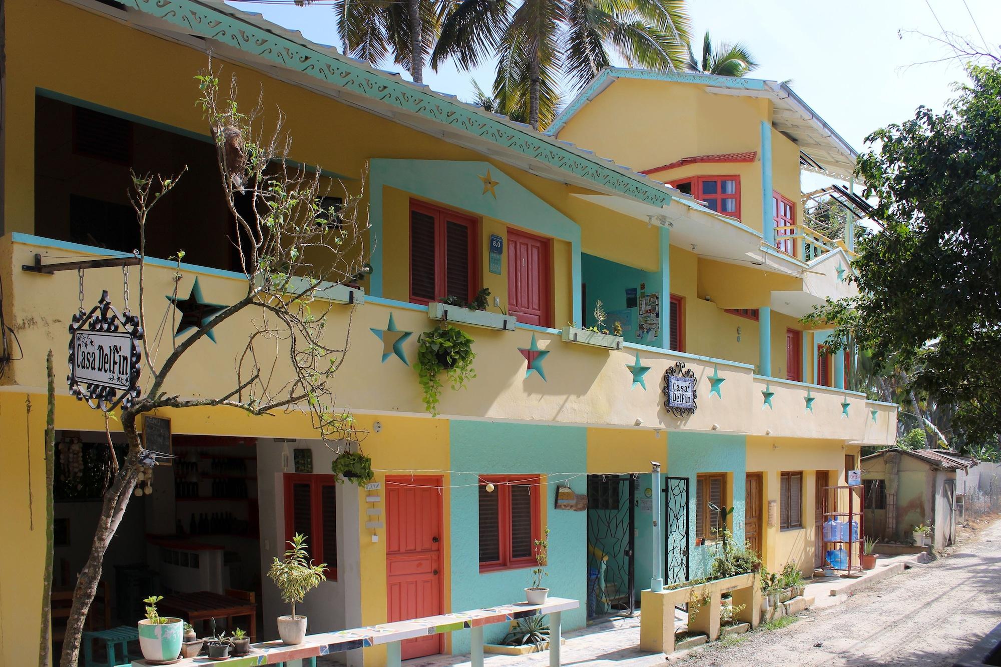 Vista Exterior Casa Delfin Guest House