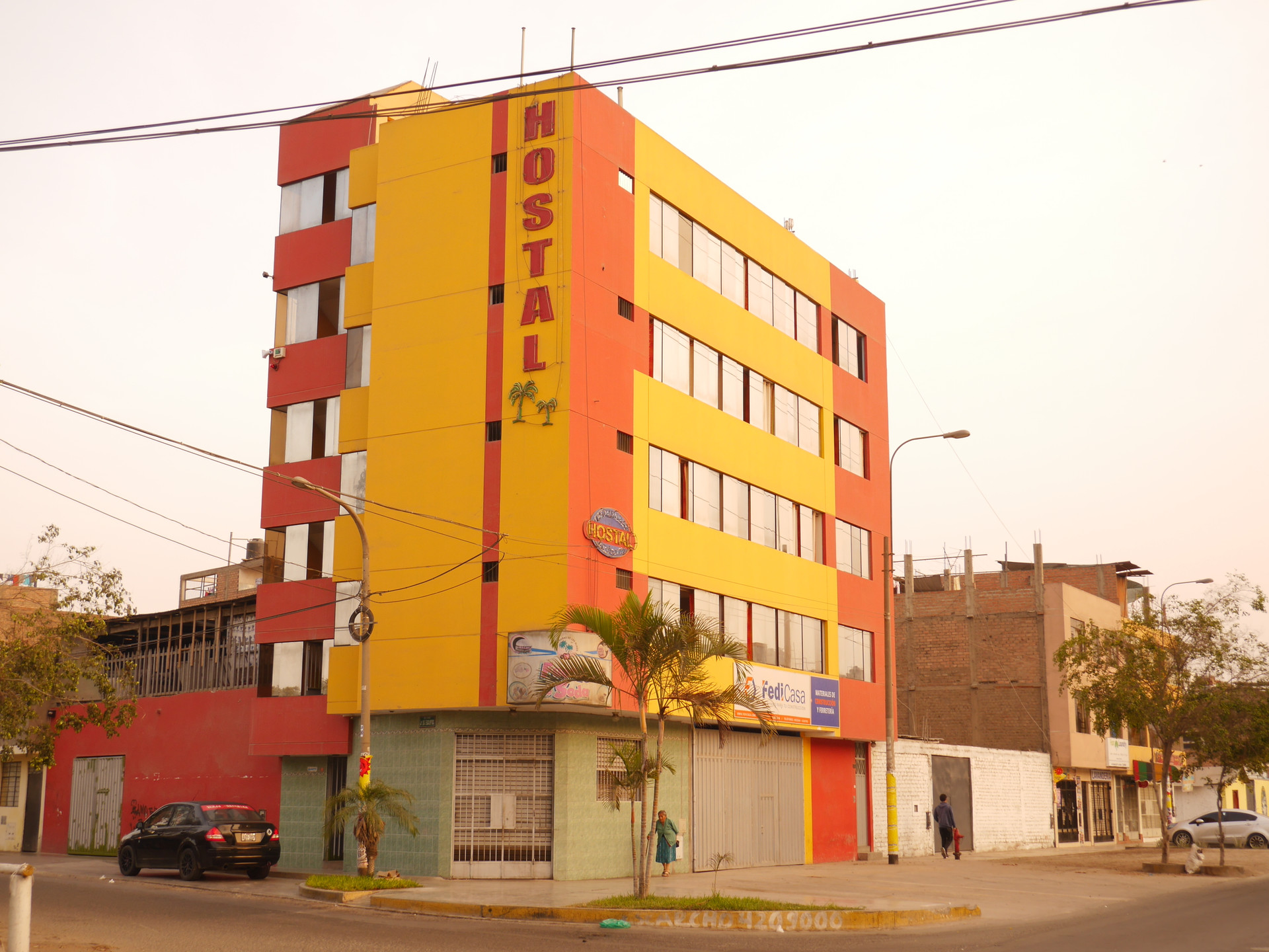 Vista Exterior Hostal Las Palmeras