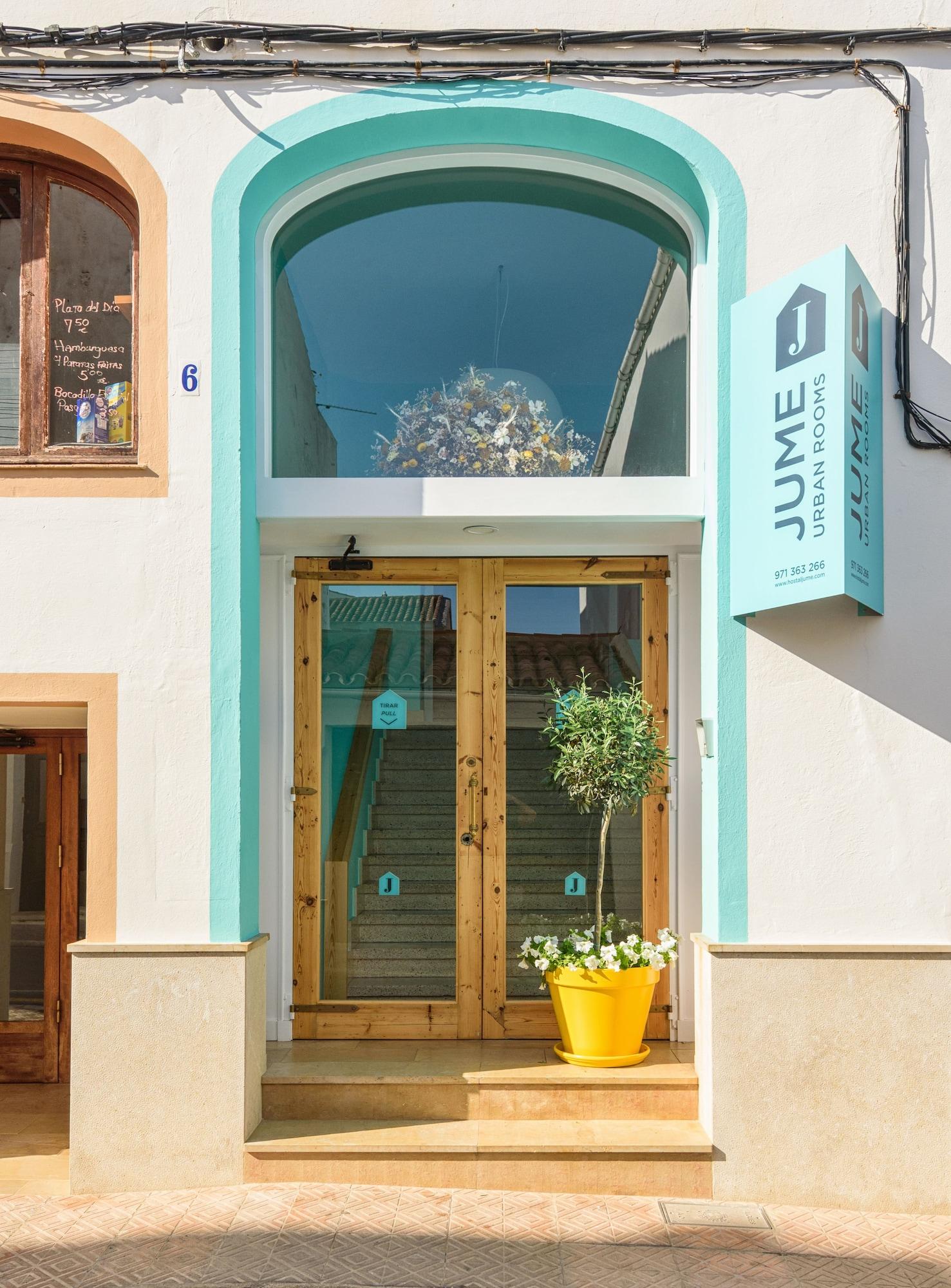 Vista Exterior Hostal Jume - Urban Rooms