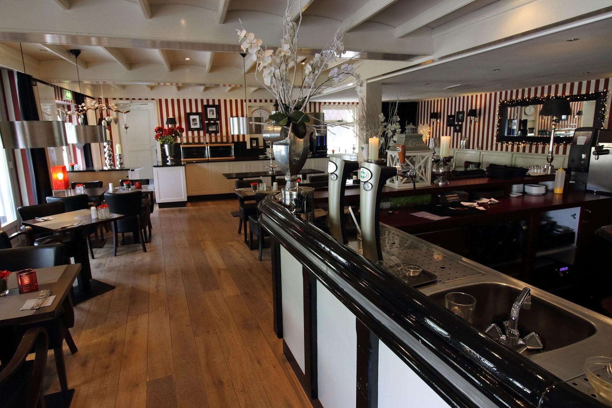 Bar/Salón Hotel Botterweck