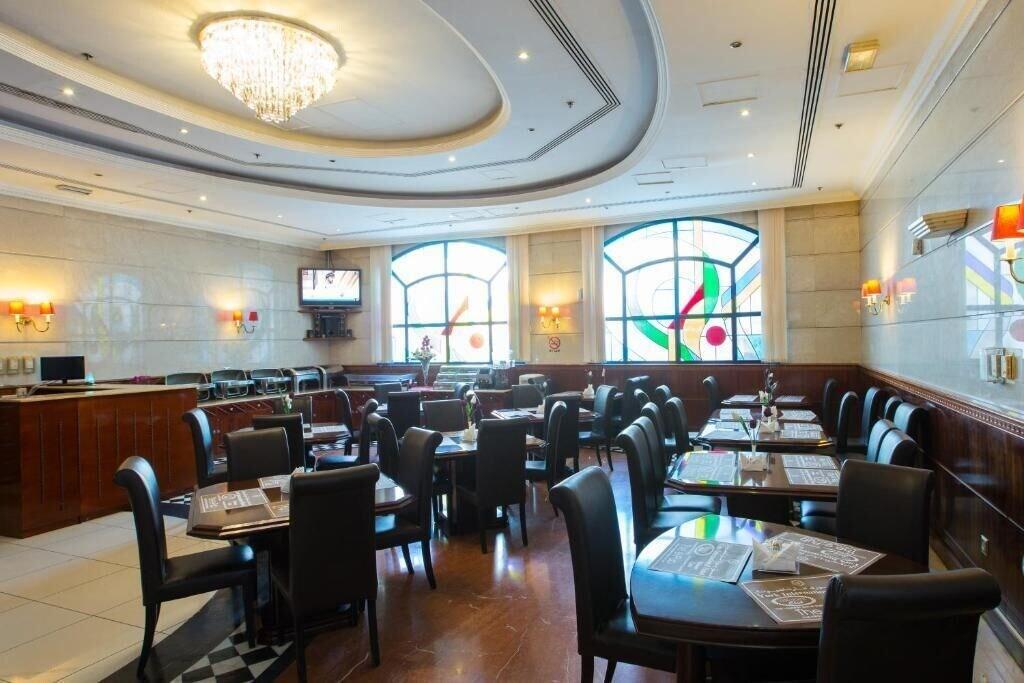 Restaurant York International Hotel