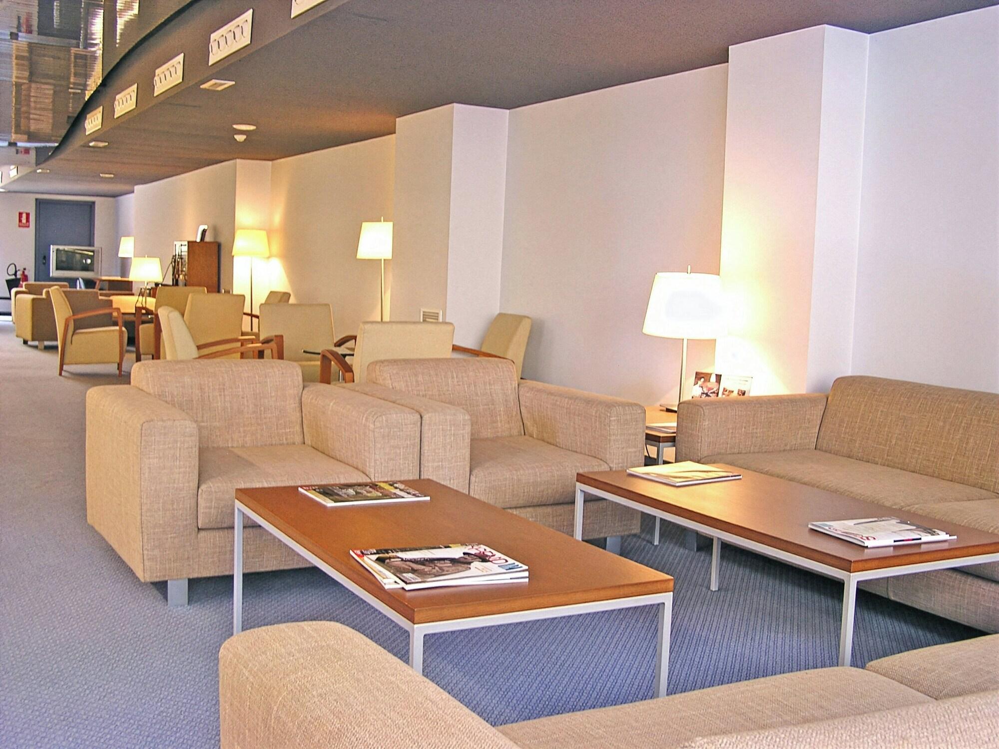 Vista Lobby Sercotel Murrieta