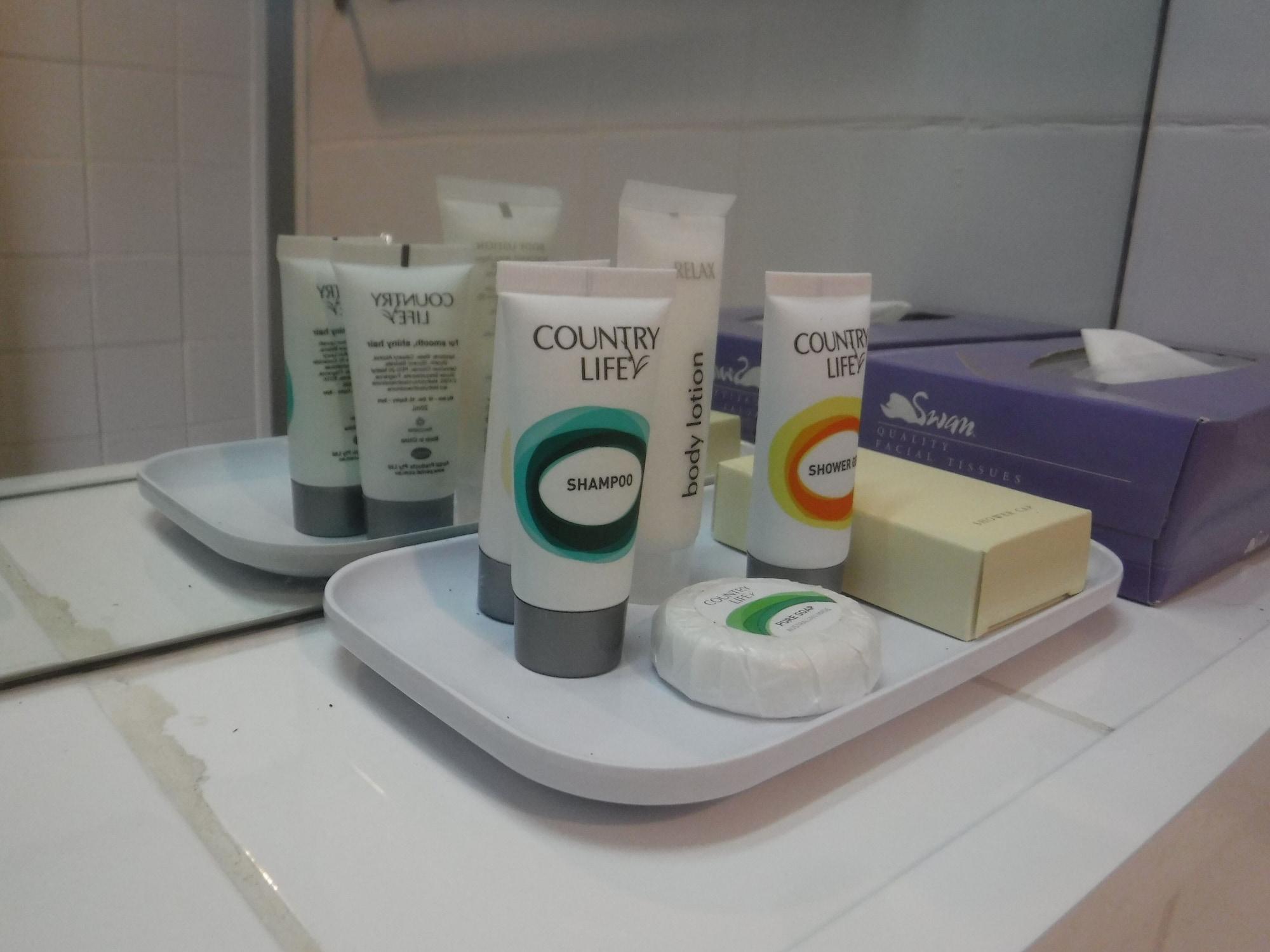 Set de Habitación Solomon Kitano Mendana Hotel