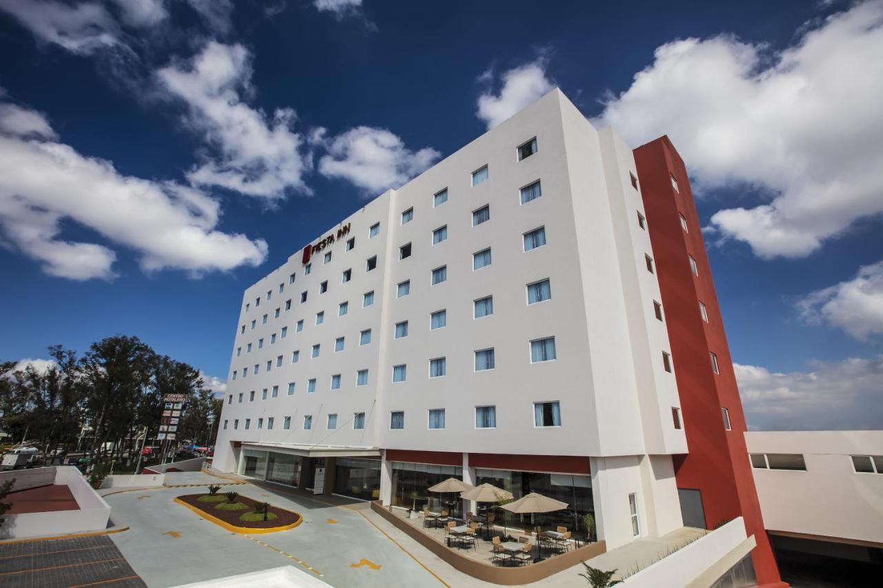 Vista Exterior FIESTA INN GUADALAJARA PONIENTE