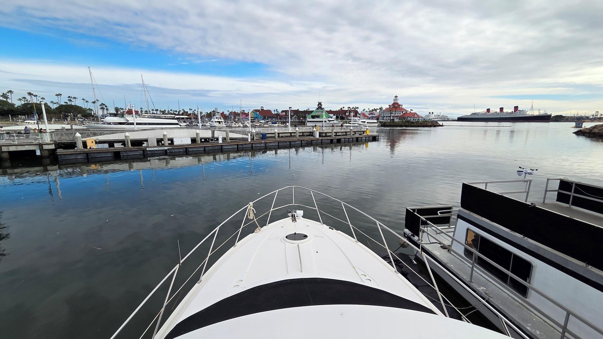 Vista Exterior Dockside Boat & Bed Long Beach