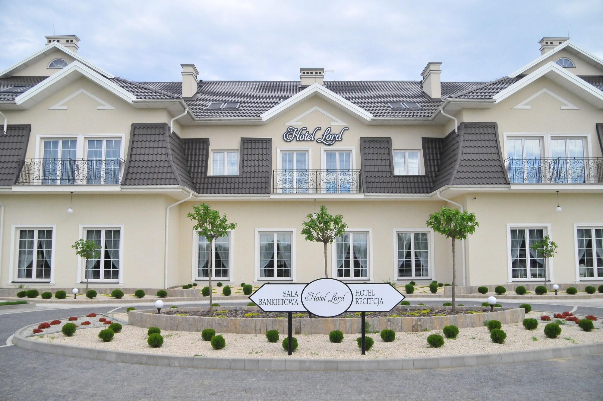 Vista Exterior Hotel Lord Radom