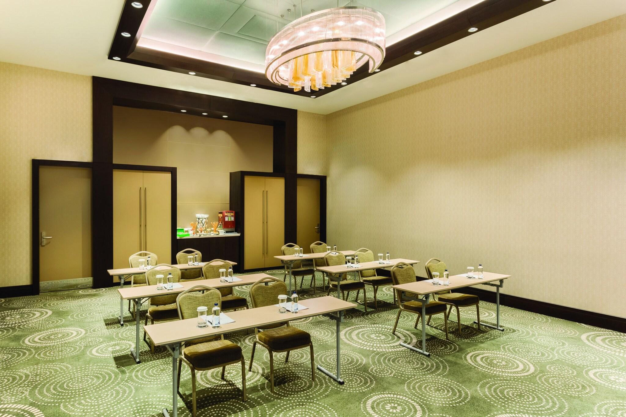 Vista Exterior Wyndham Grand Istanbul Europe