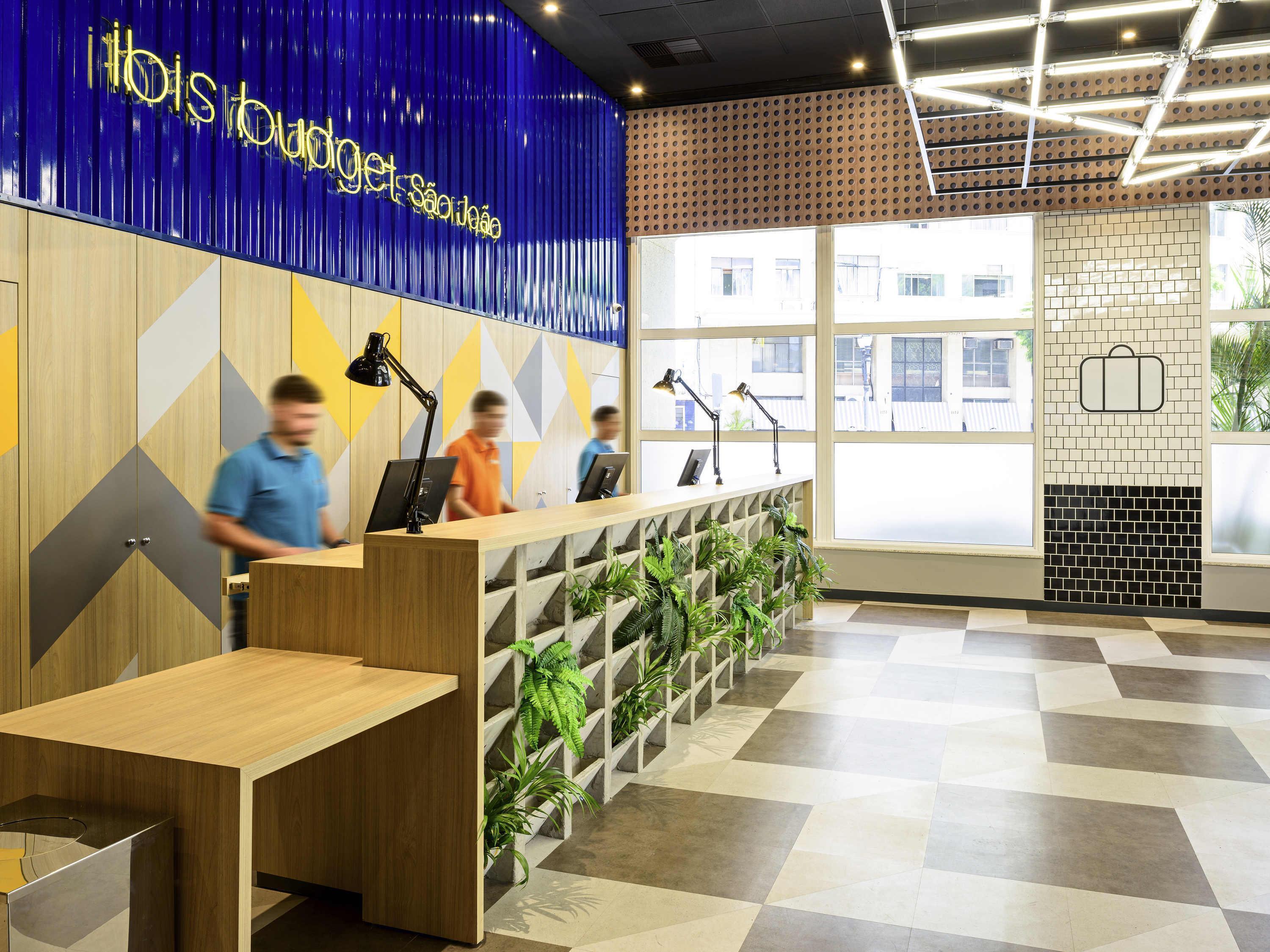 Vista Exterior Ibis Budget SP Centro São João