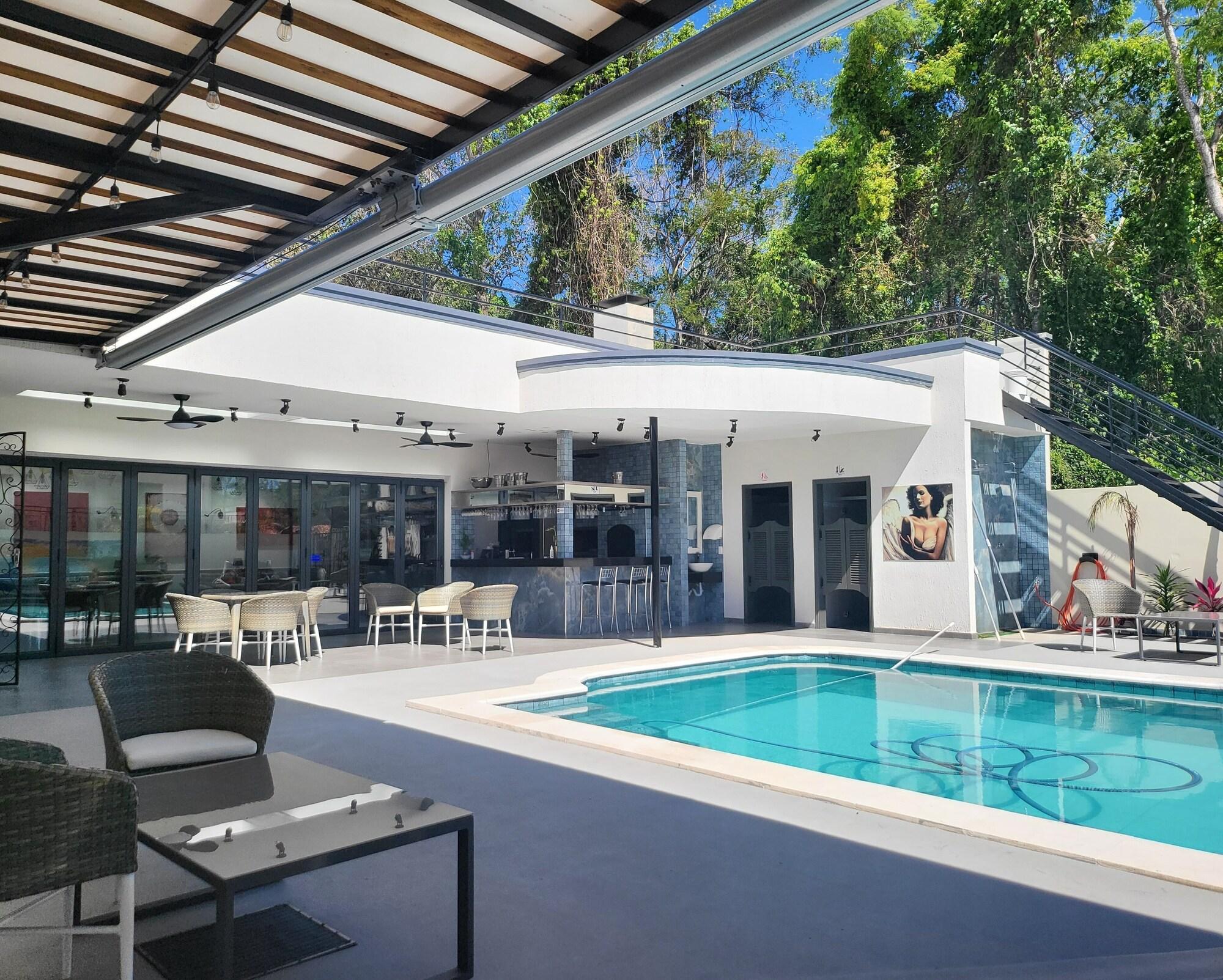 Vista Piscina Oasis-Dream Holidays - La Petite France