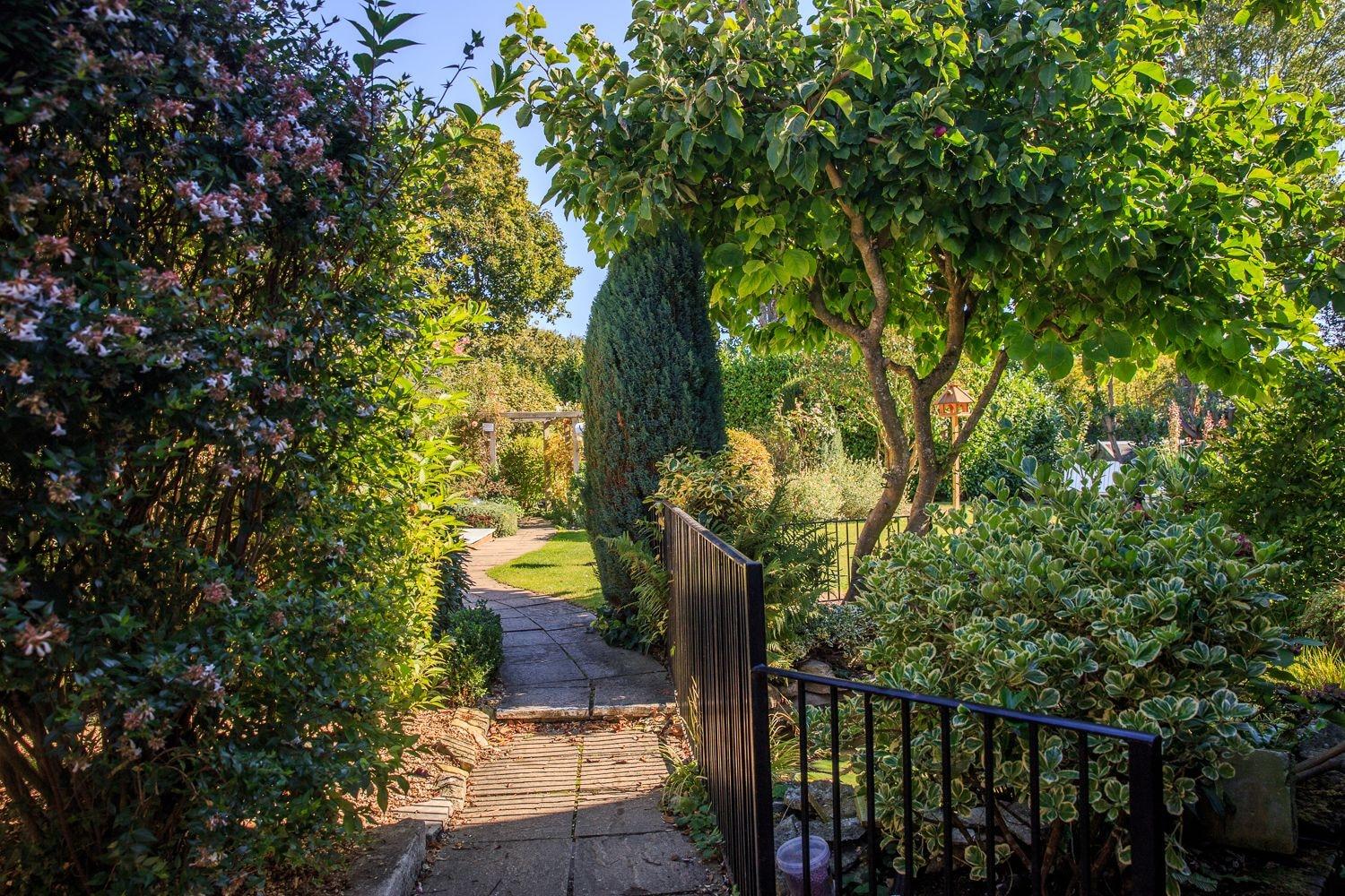 Vista Exterior Cricketfield House - Guest House