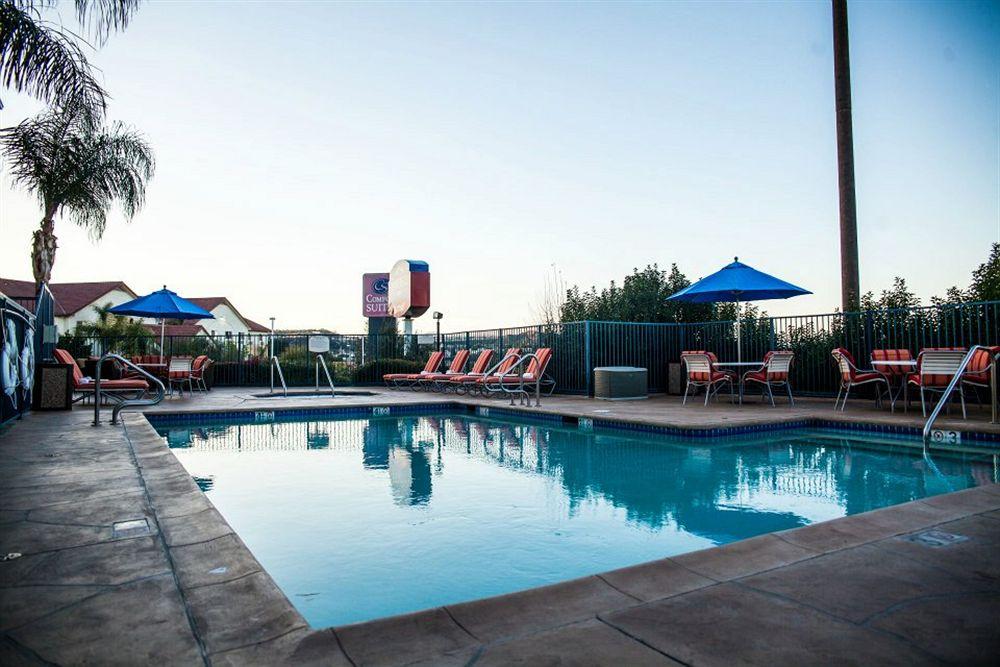 Vista Piscina Fairfield Inn Santa Clarita Valencia