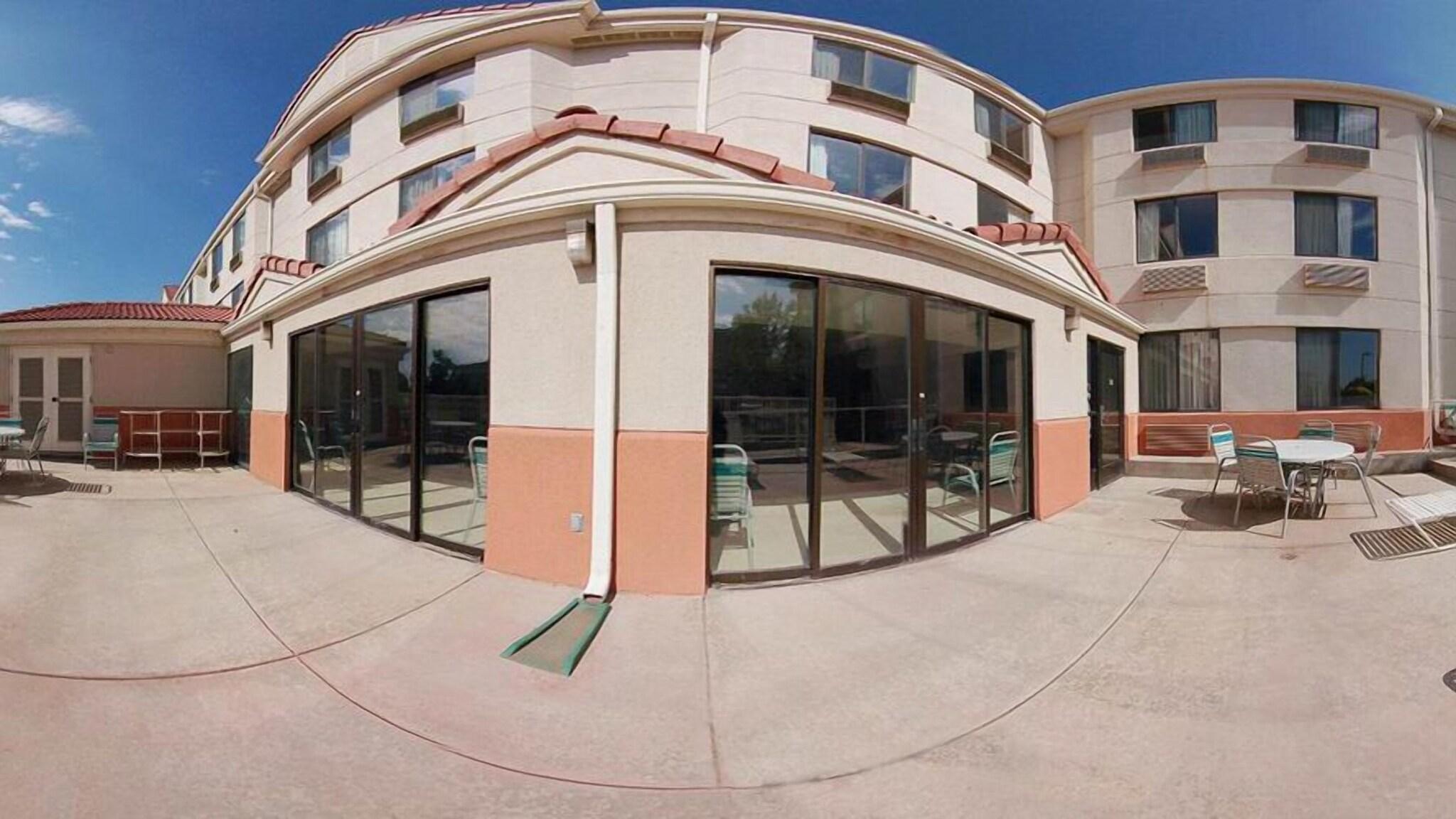 Varios Econo lodge Denver Airport