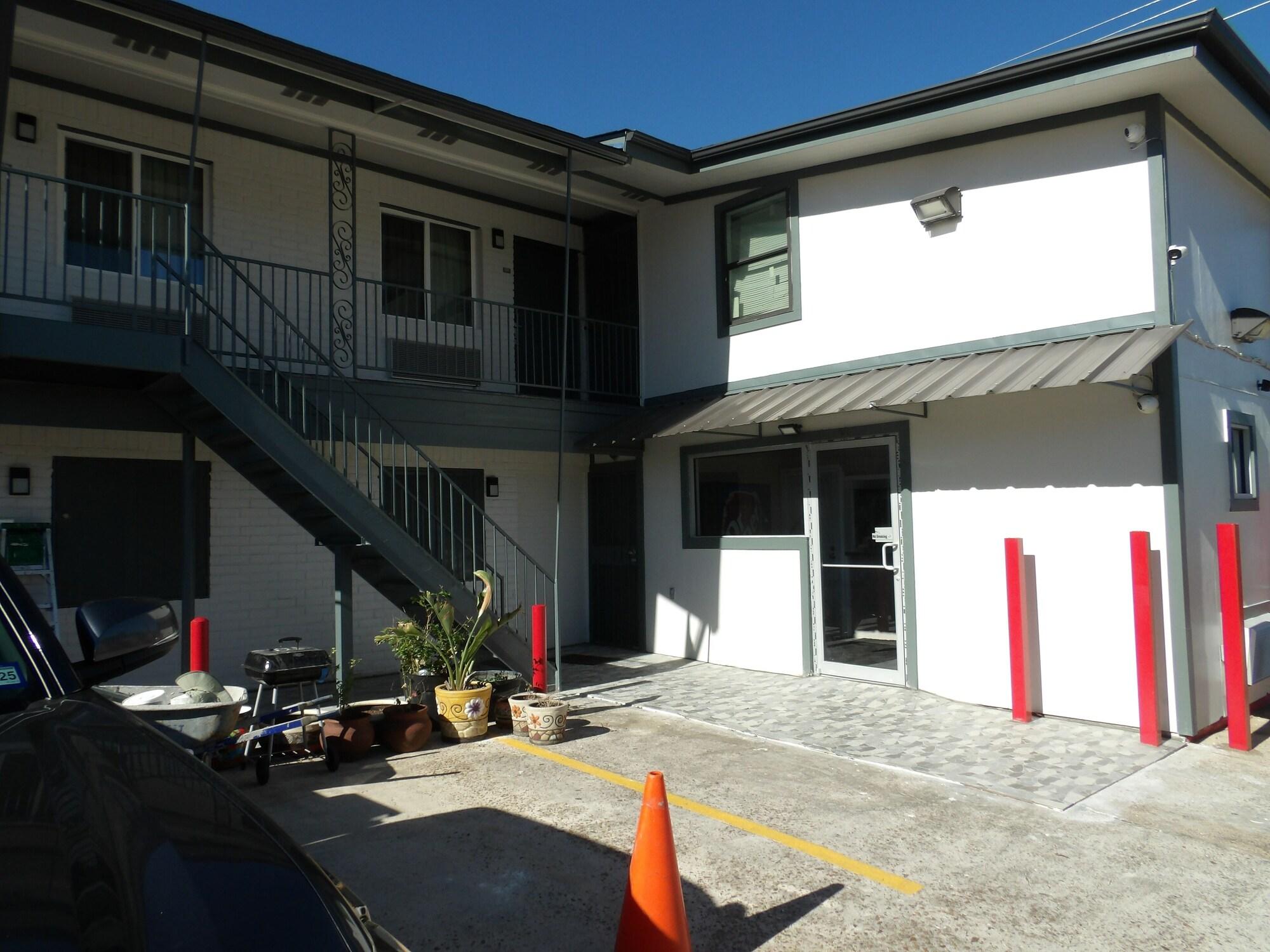 Vista Lobby Southmore Boulevard Motel