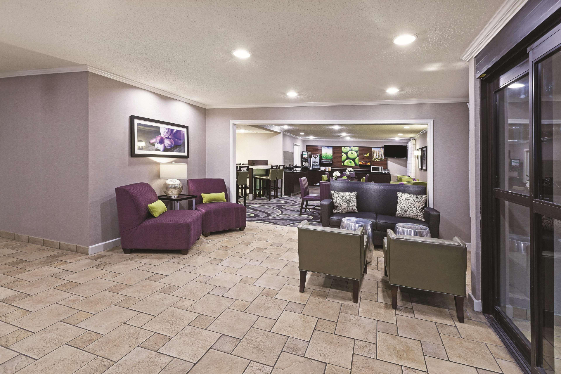 Vista Lobby La Quinta Inn & Suites by Wyndham N Little Rock-McCain Mall