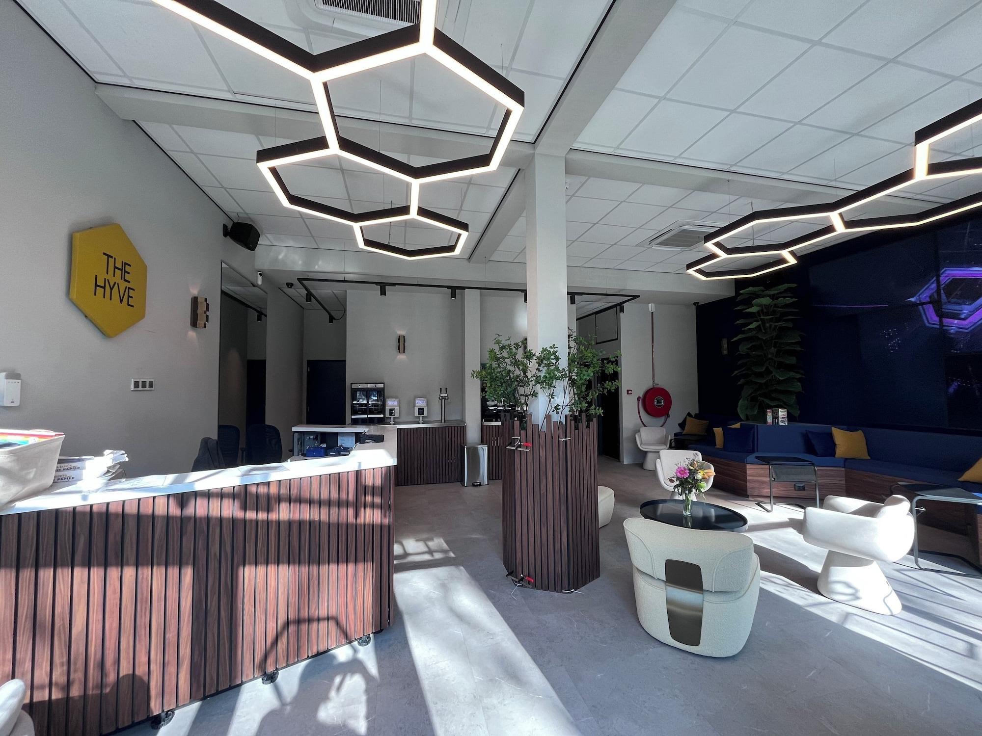 Vista Lobby The Hyve Capsule hostel Amsterdam