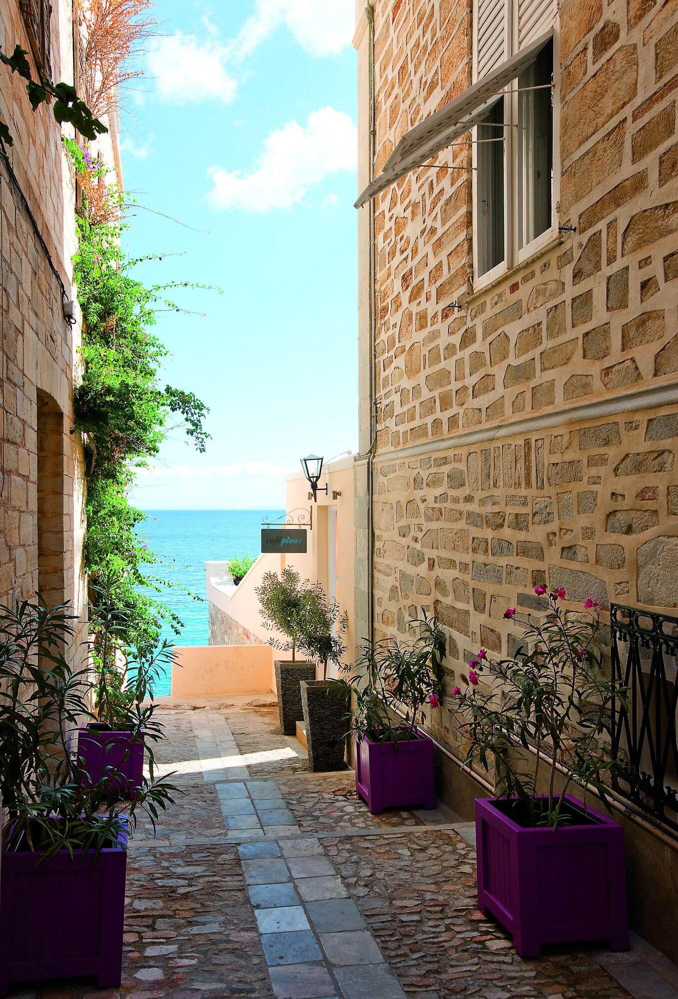 Vista Exterior Hotel Ploes