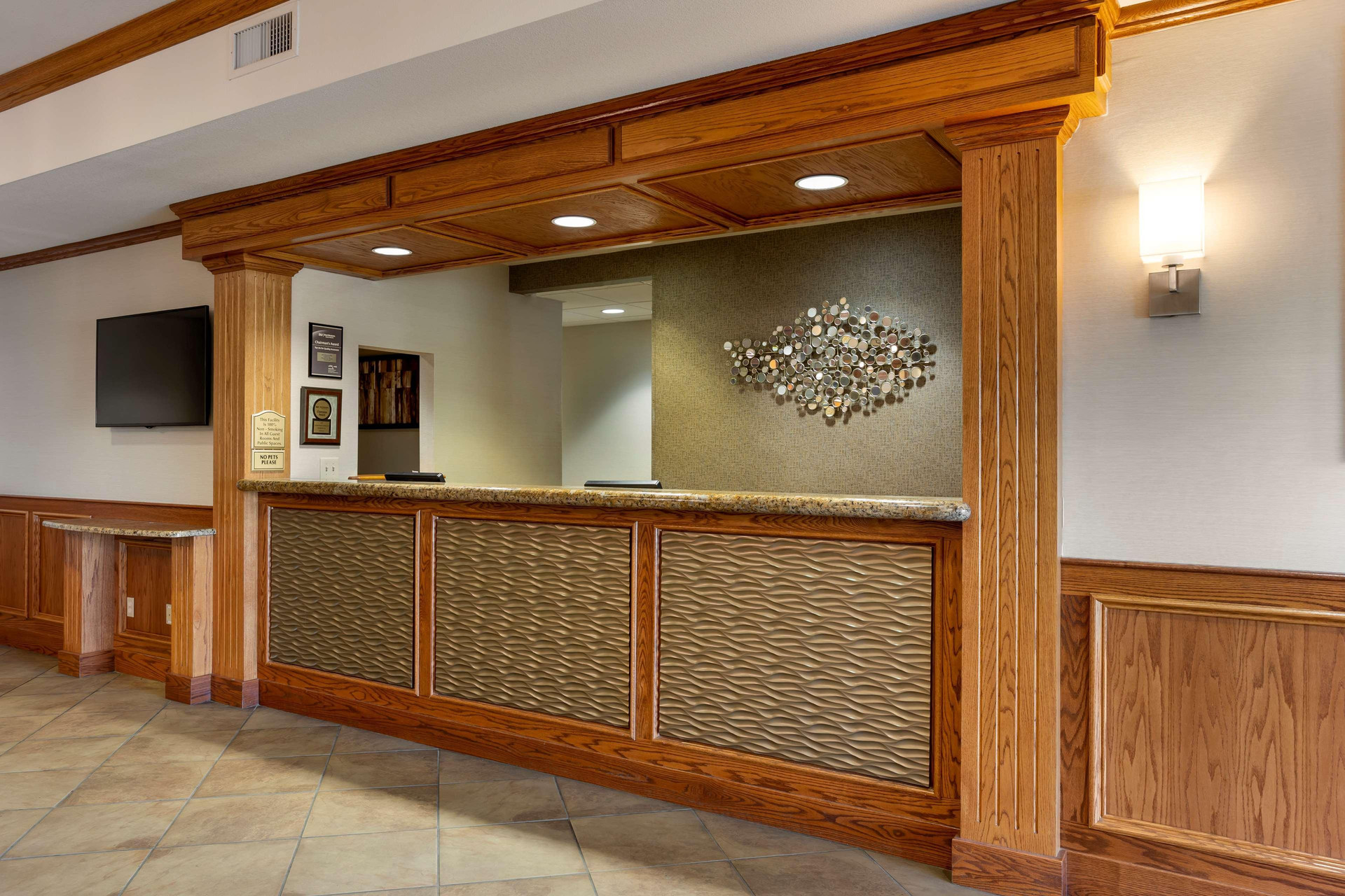 Vista Lobby Best Western Plus Capital Inn