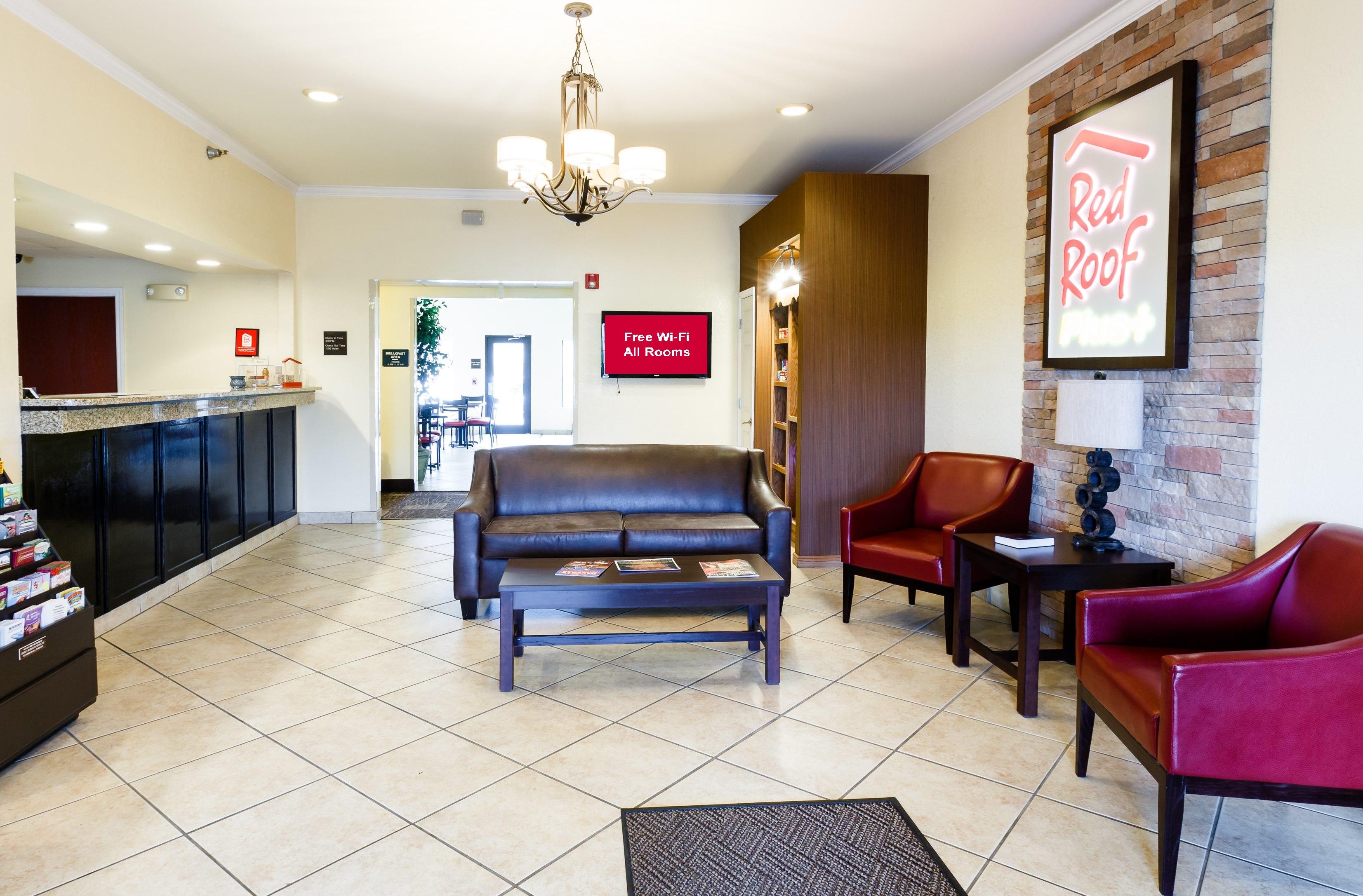 Vista Lobby Red Roof Inn PLUS+ Danville, KY