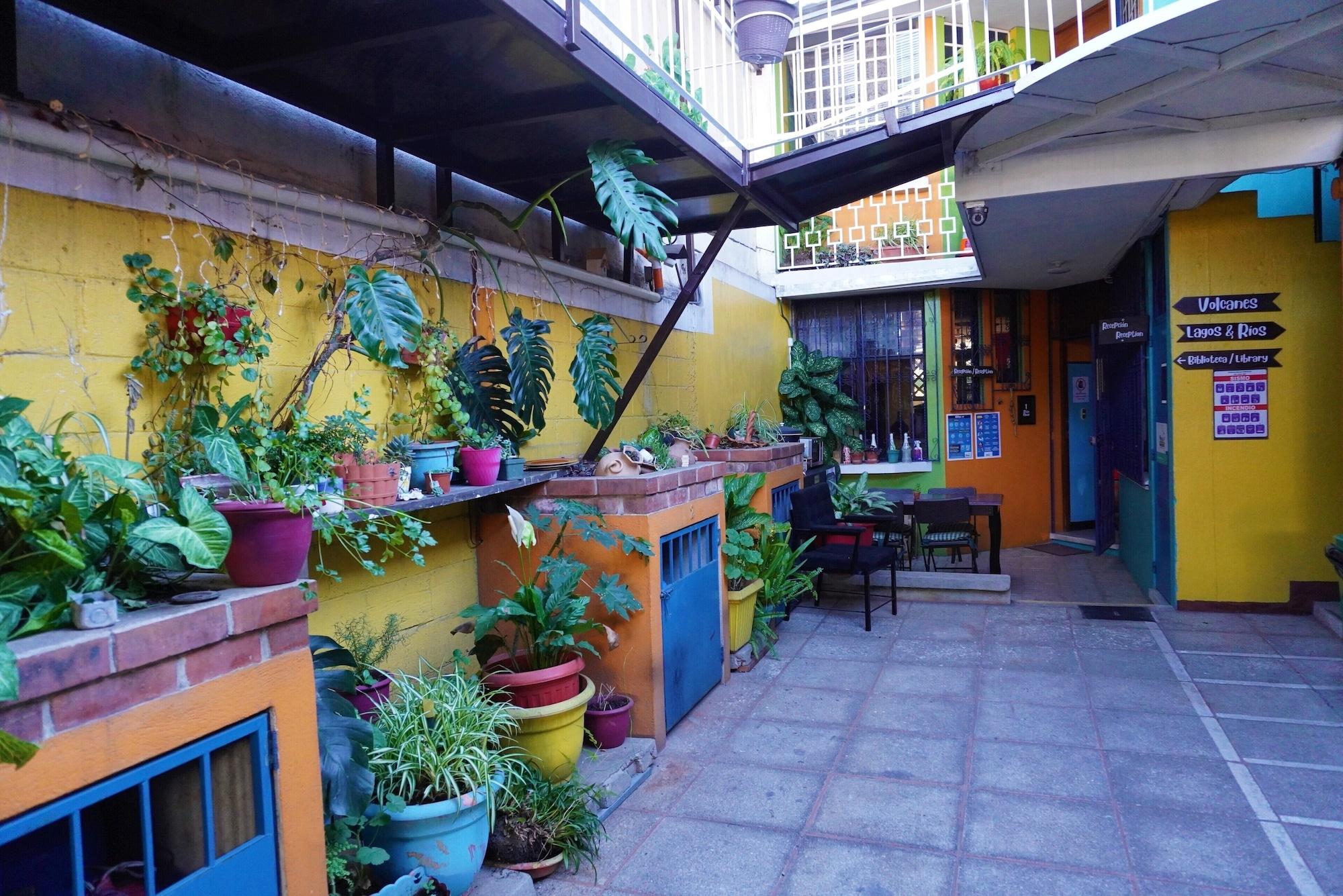 Vista Exterior Hostal Guatefriend's - Hostel
