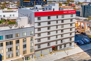 Alojamiento - 4211 Suites
