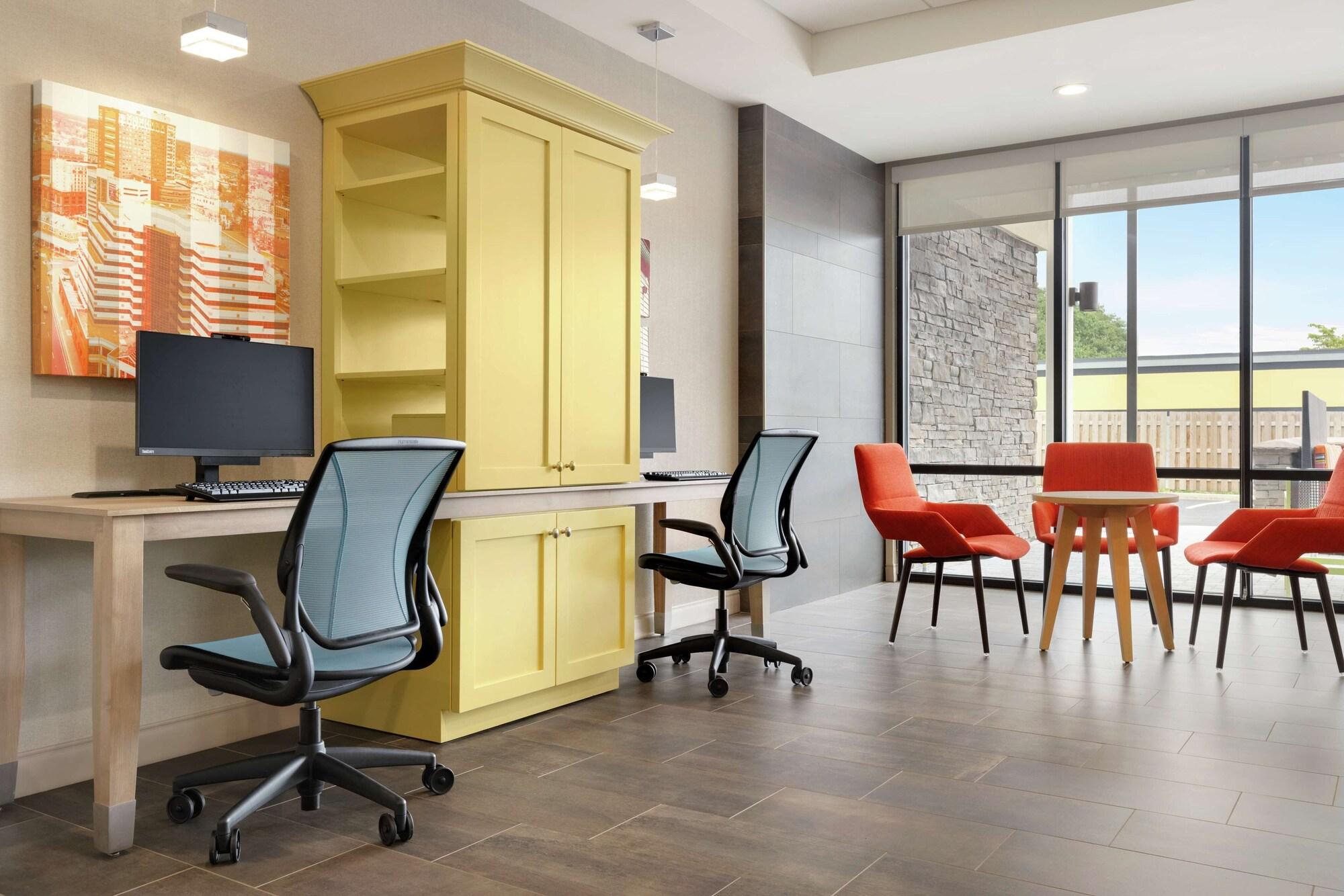 Vista Lobby Home2 Suites by Hilton New Brunswick, NJ