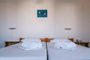 Alojamiento - Agnadi Syros Beachfront Studios & Rooms