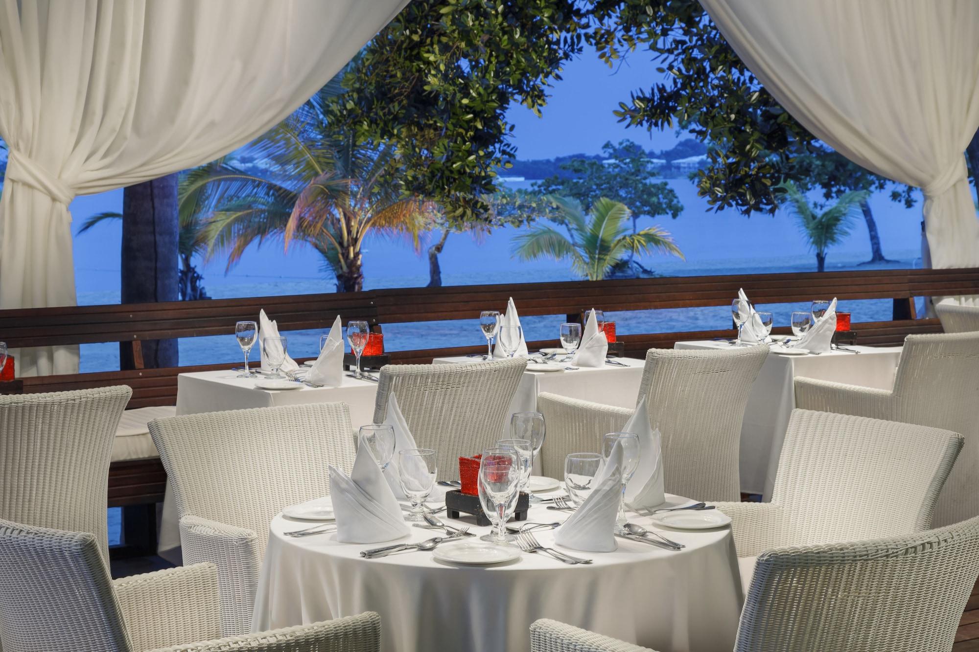 Restaurant Couples Negril All Inclusive