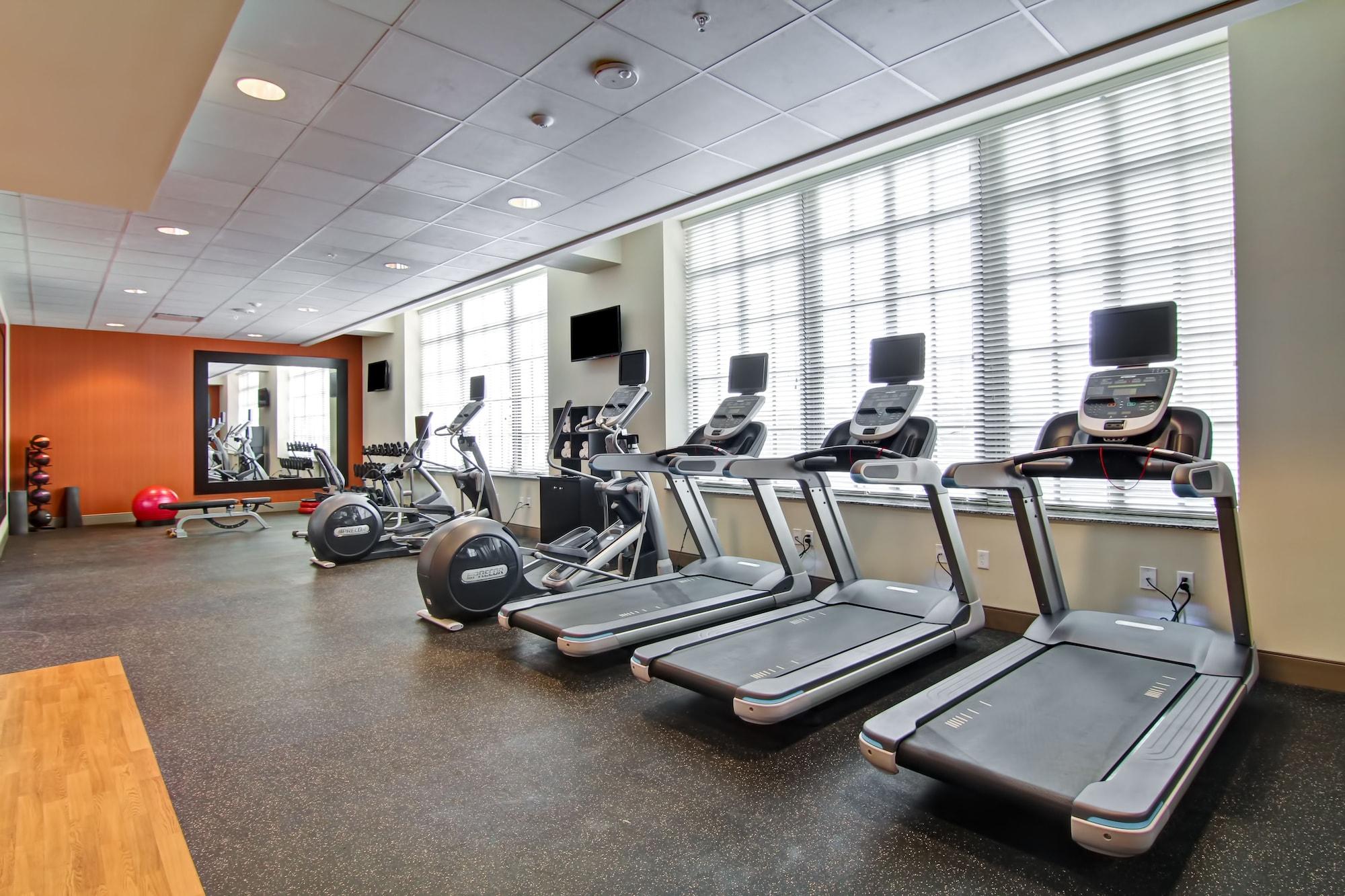 Gimnasio Homewood Suites by Hilton Cincinnati-Downtown