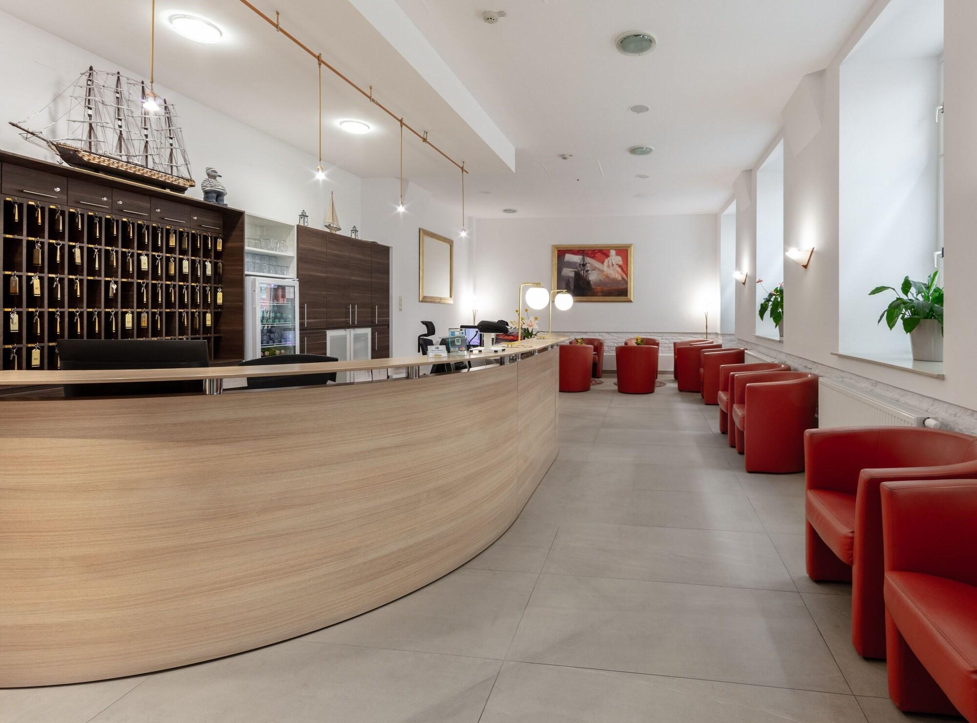 Varios Hotel Admiral