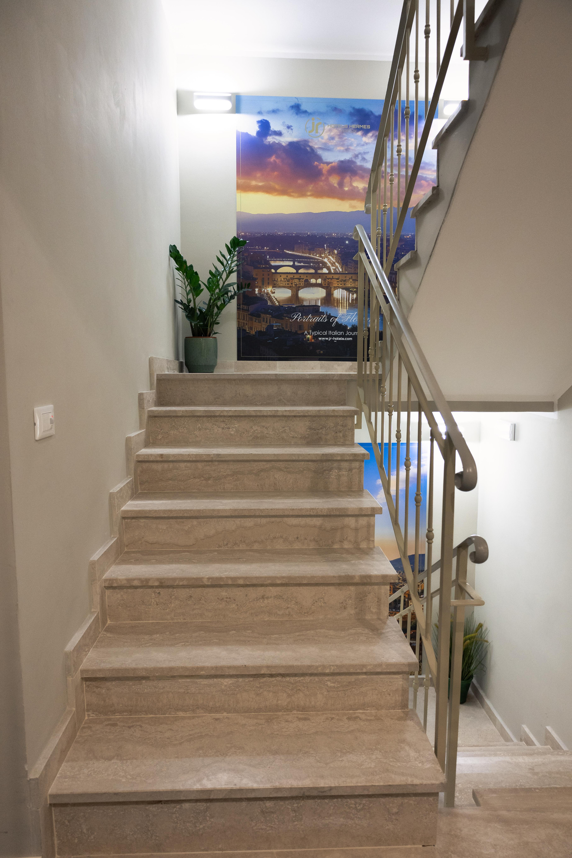 Vista Lobby JR Hotels Hermes Firenze
