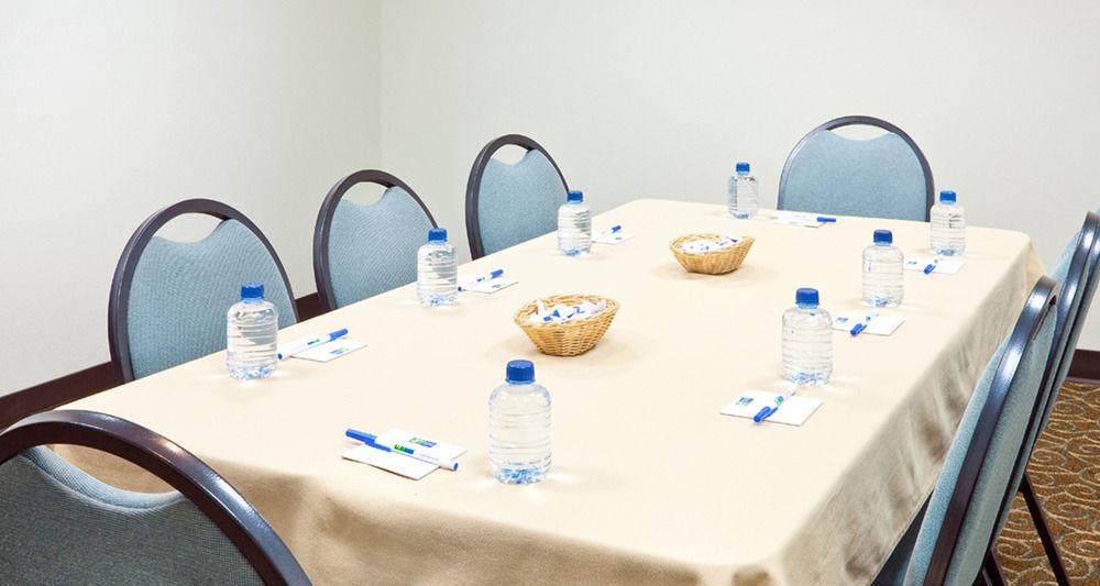Sala de Reuniones Baymont Inn and Suites East Windsor, CT