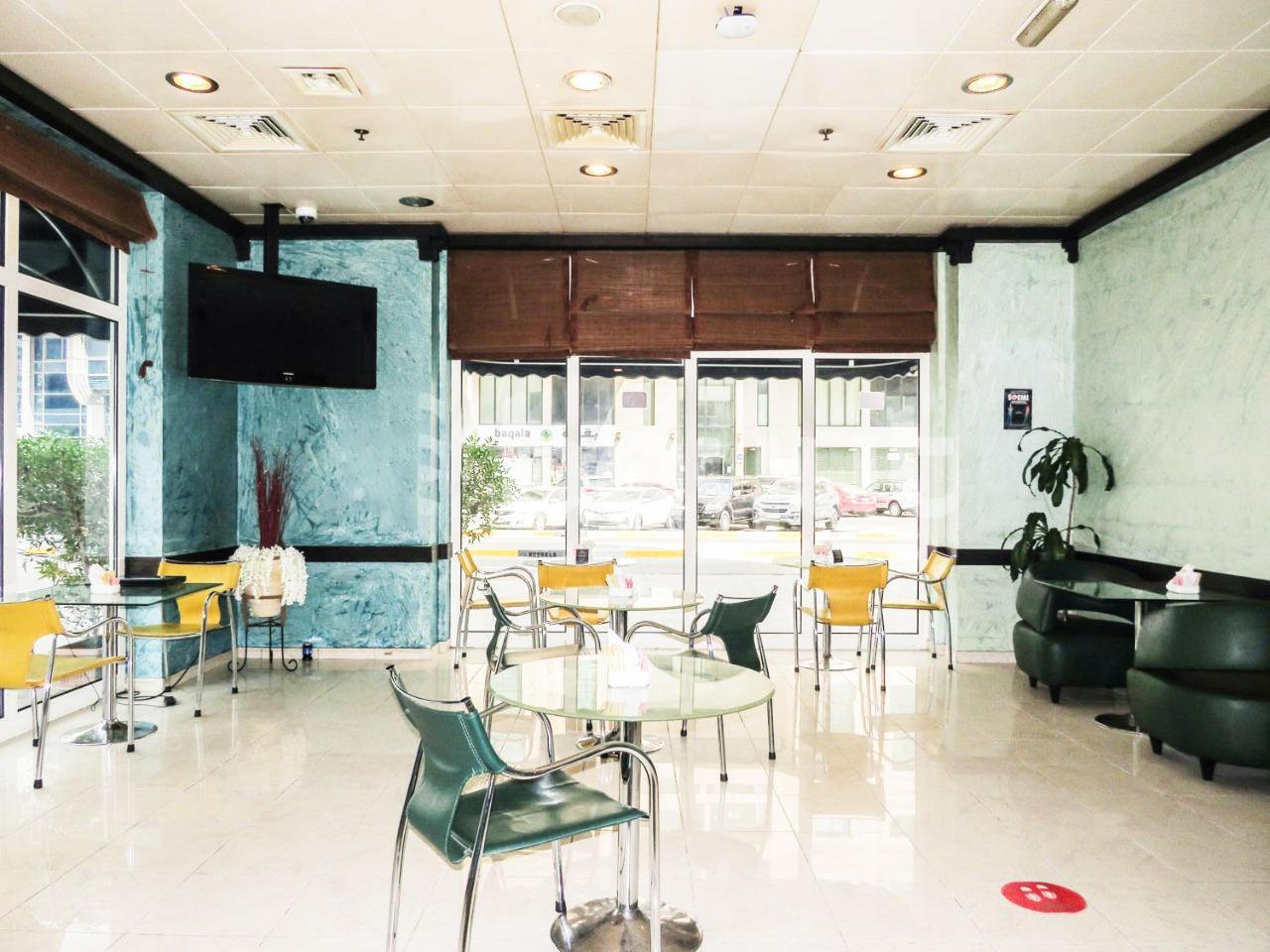 Restaurant The Uptown Apartments Abu Dhabi by Gewan