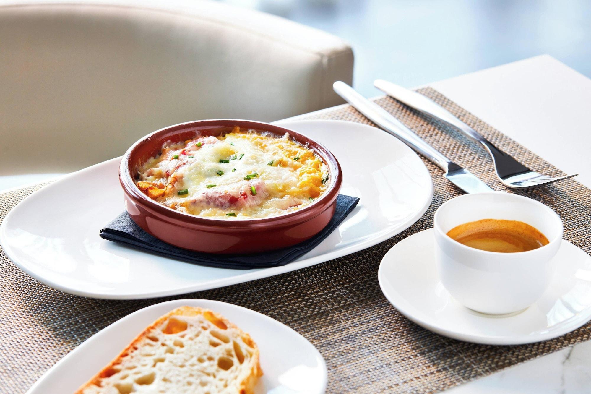 Restaurant AC Hotel by Marriott Miami Airport West/Doral