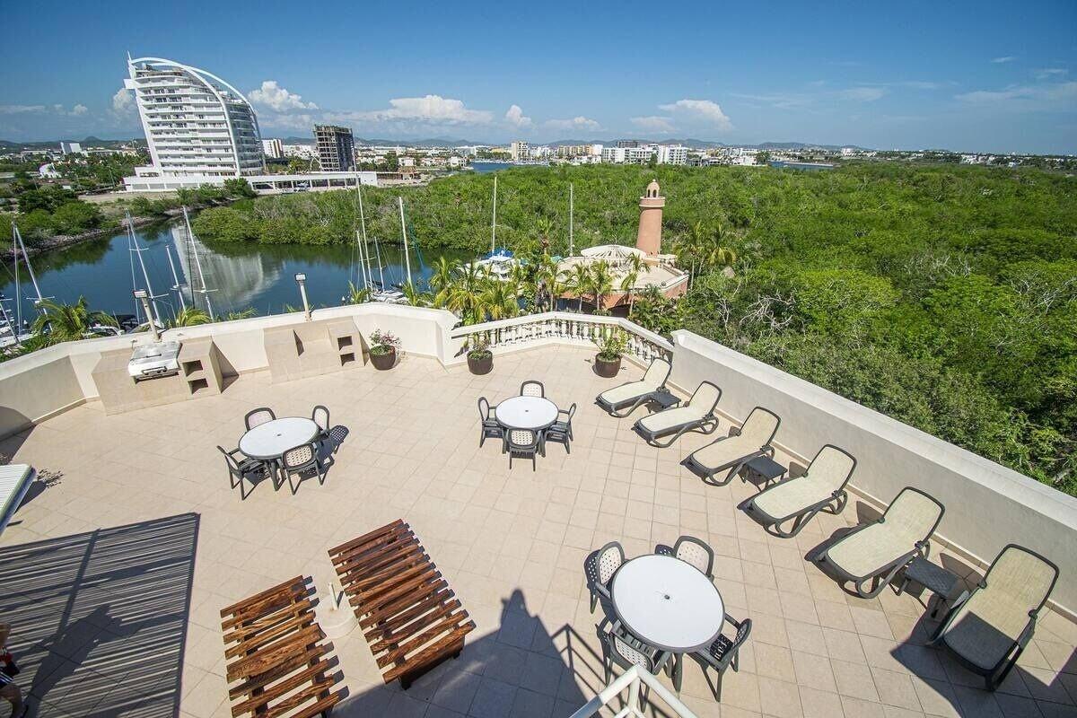 Spa Condos Marina CB