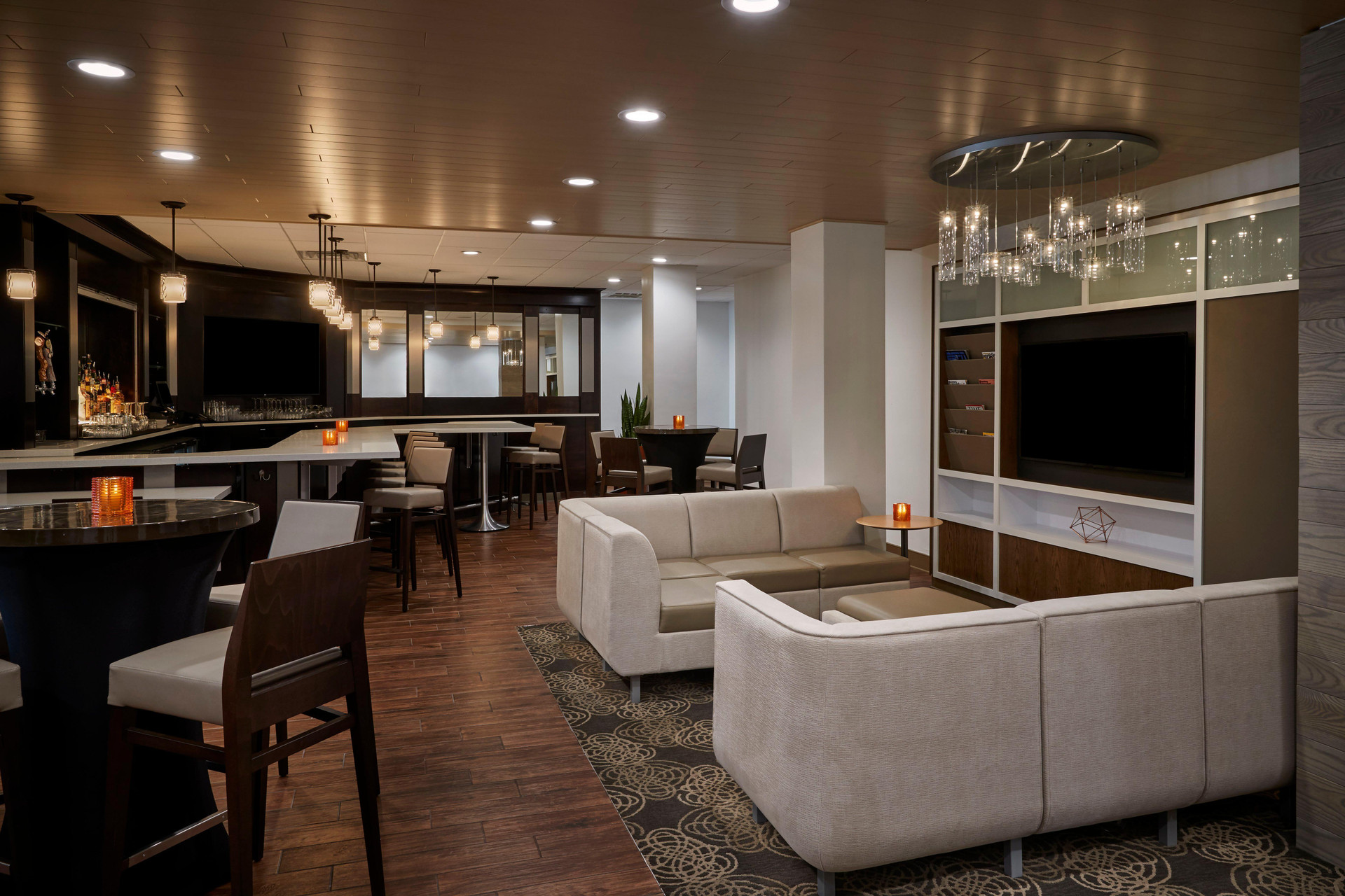 Bar/Salón Holiday Inn Alexandria at Carlyle by IHG