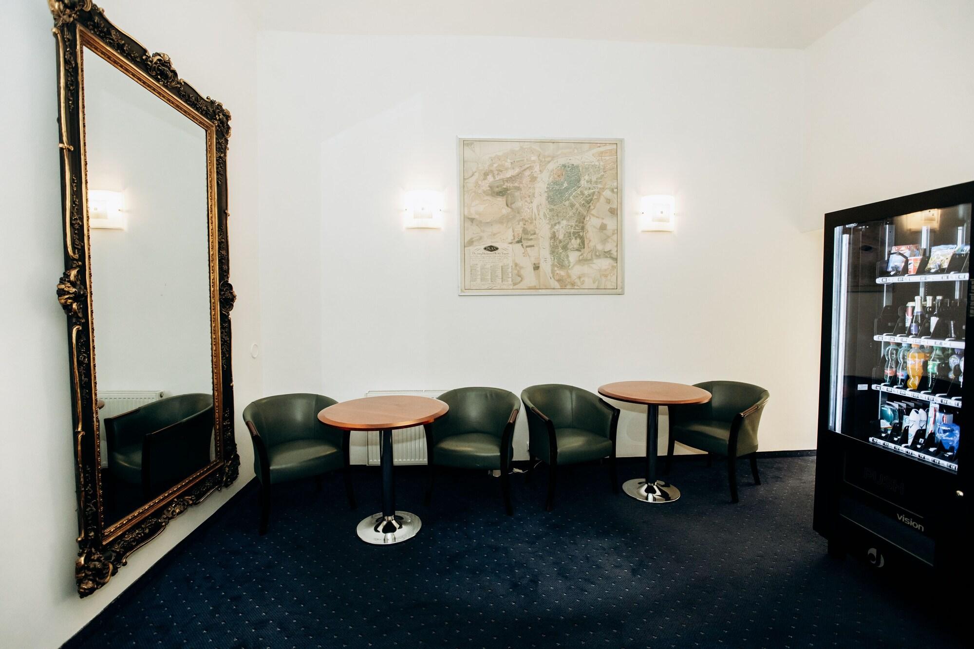 Vista Lobby Alton Hotel Prague