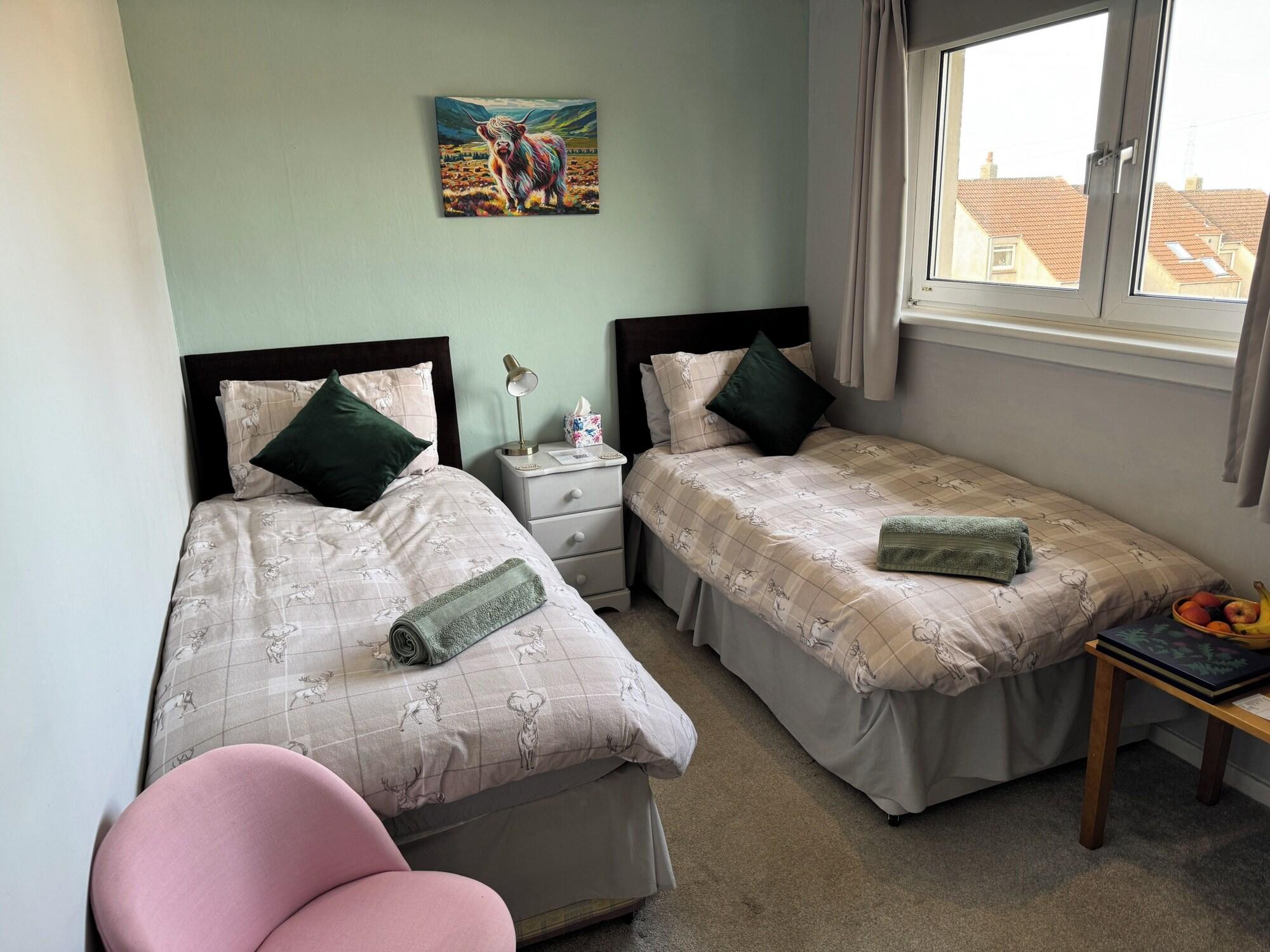 Varios Edinburgh Home from Home