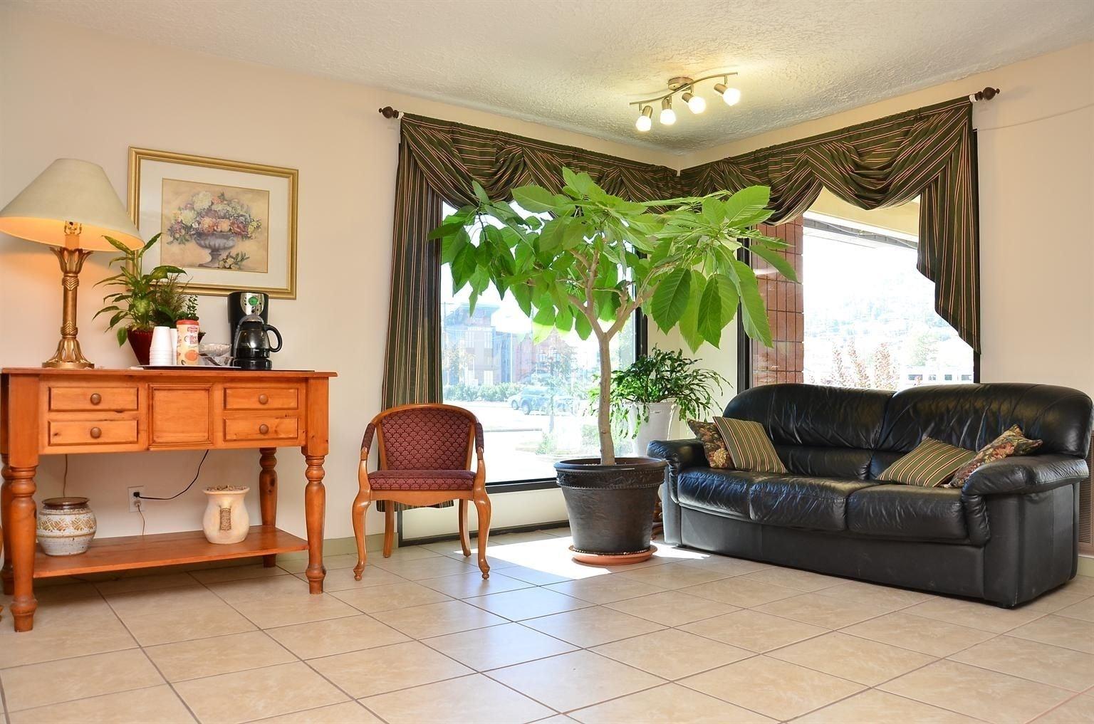 Vista Lobby Canadas Best Value Inn Kelowna