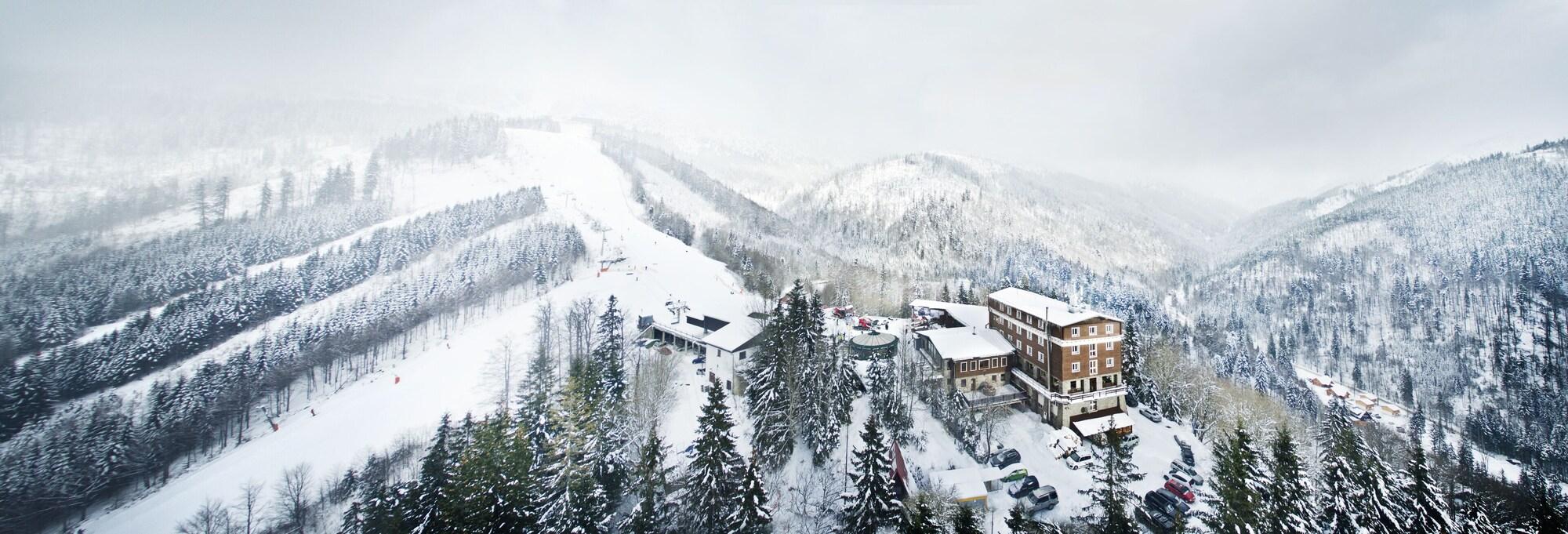 Vista Exterior Hotel Srdiečko