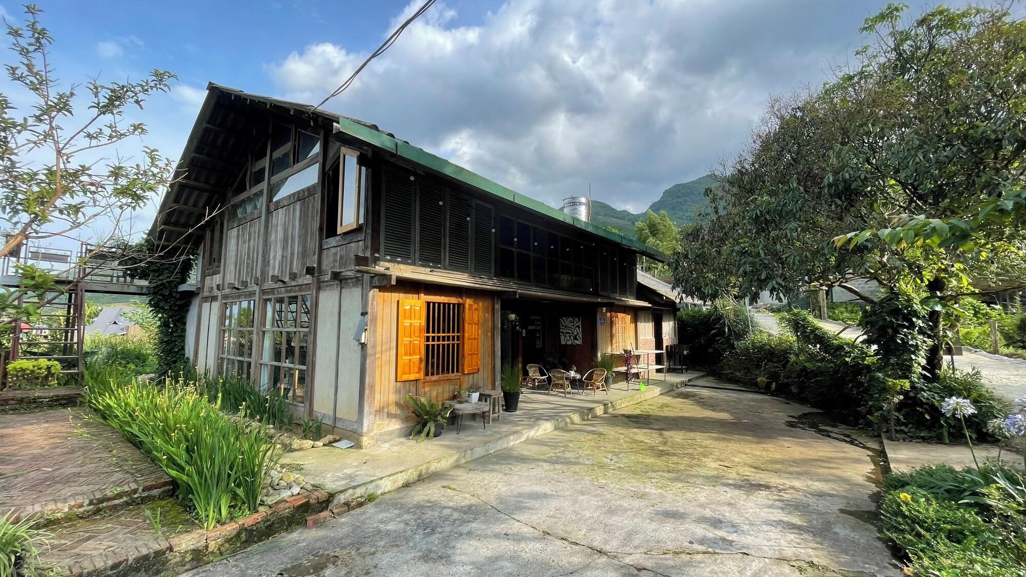 Varios Opal house