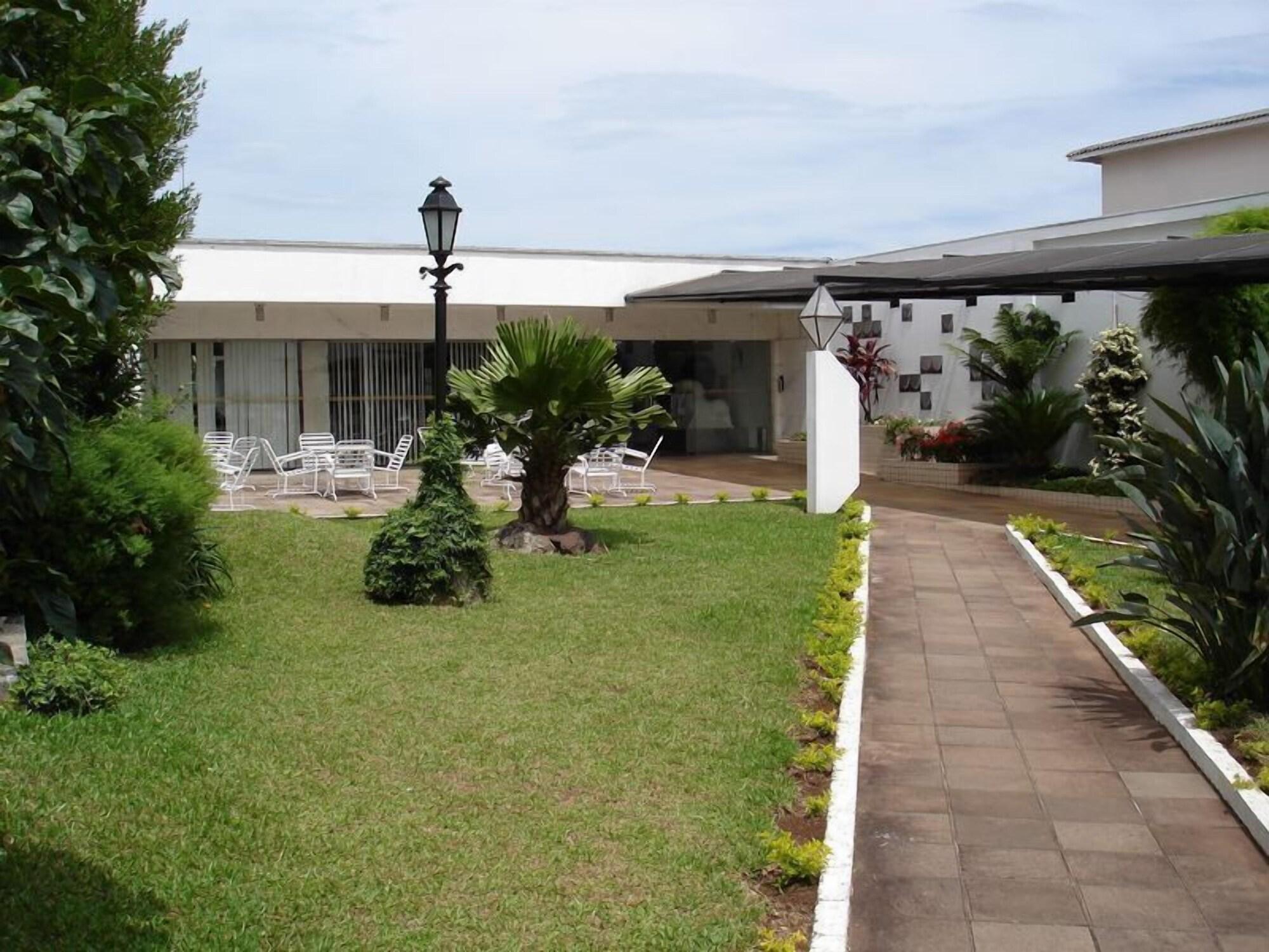 Vista Exterior Villa Blanca Hotel