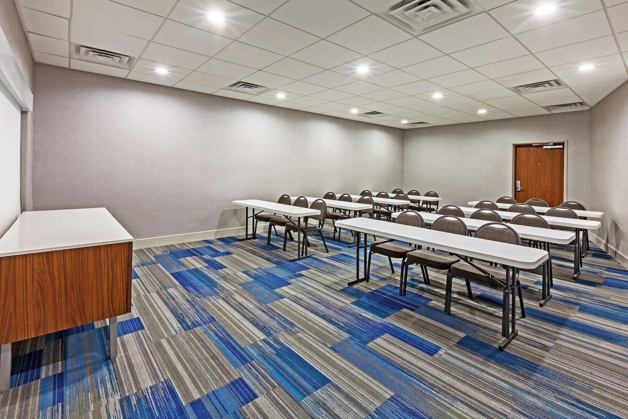 Sala de Reuniones Holiday Inn Express & Suites Tulsa West - Sand Springs by IHG