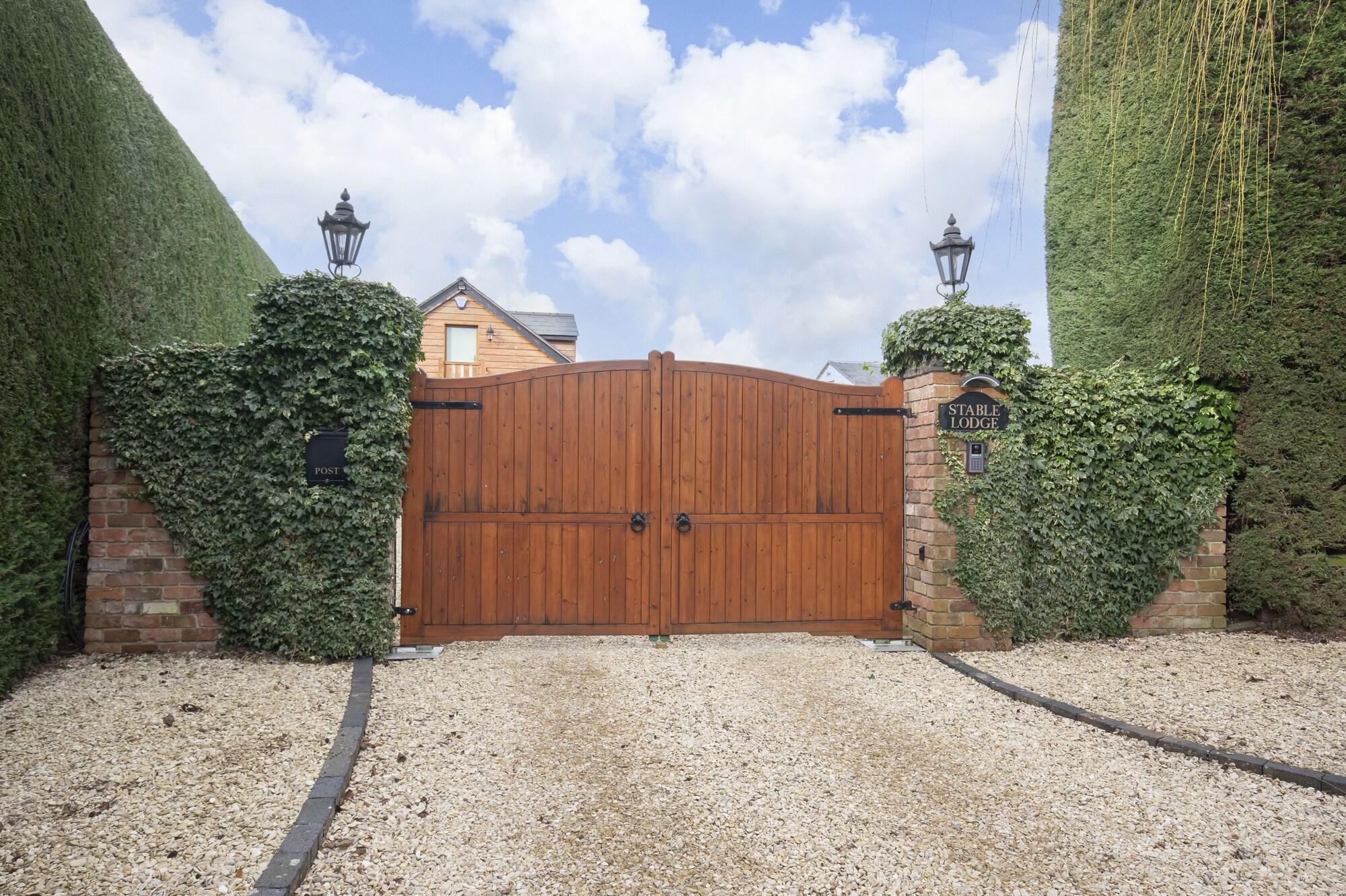 Varios Stable Lodge Boutique B&B