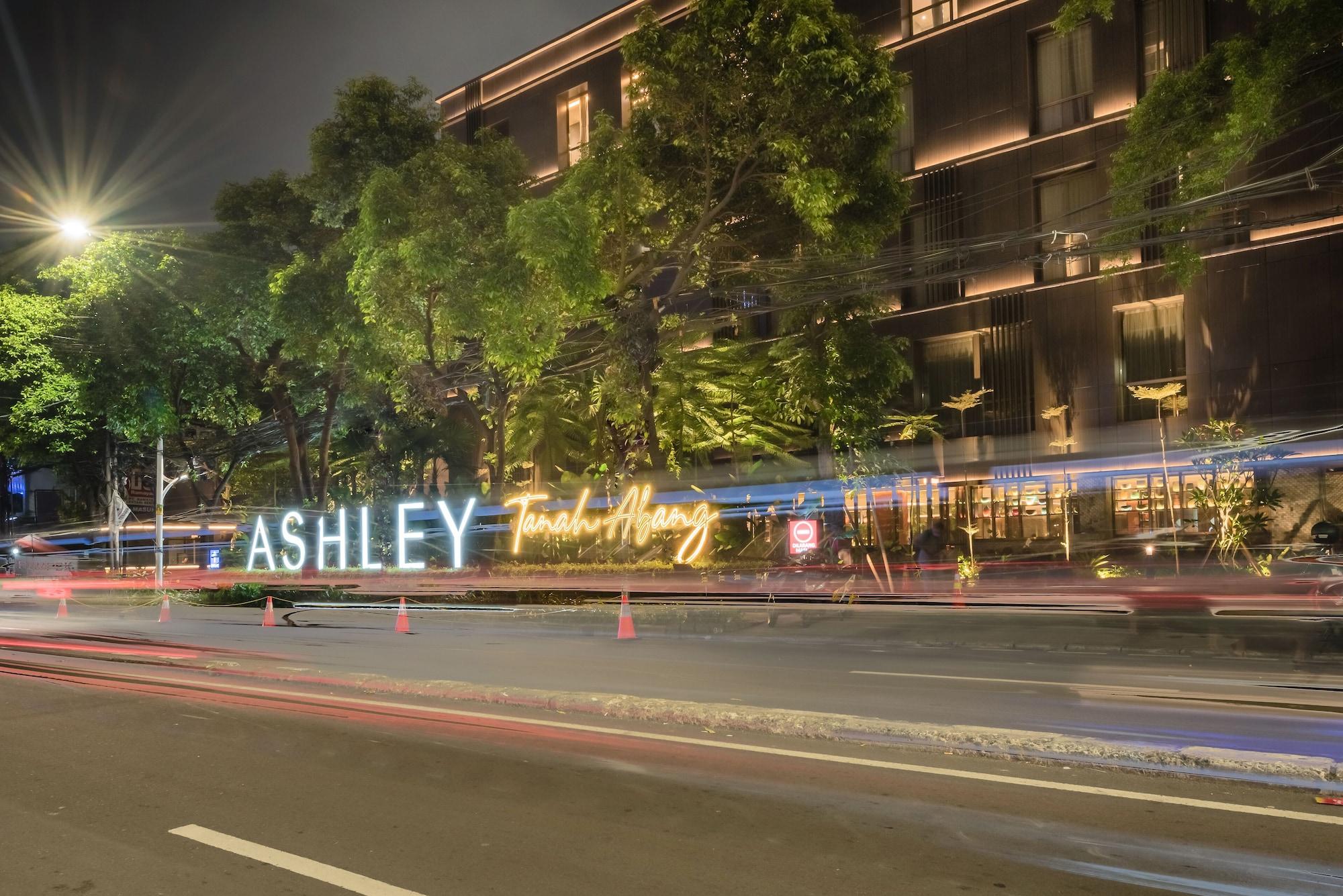 Vista Exterior Ashley Tanah Abang
